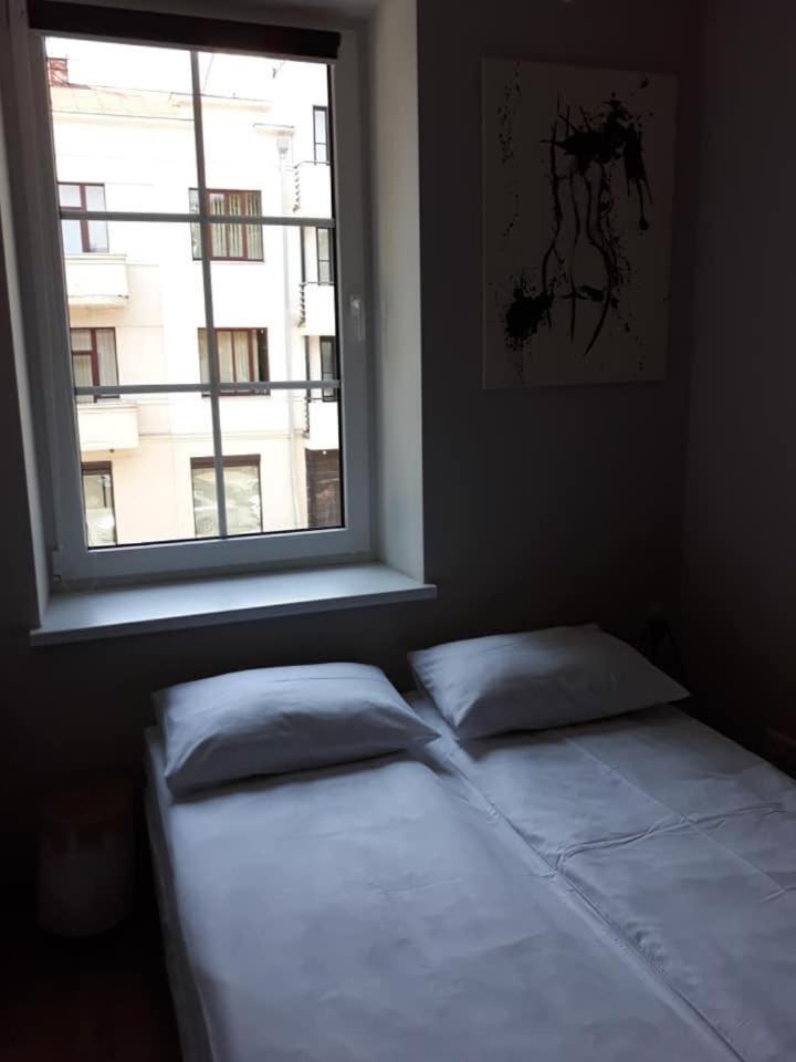 Apartment with Balcony - Photo 8