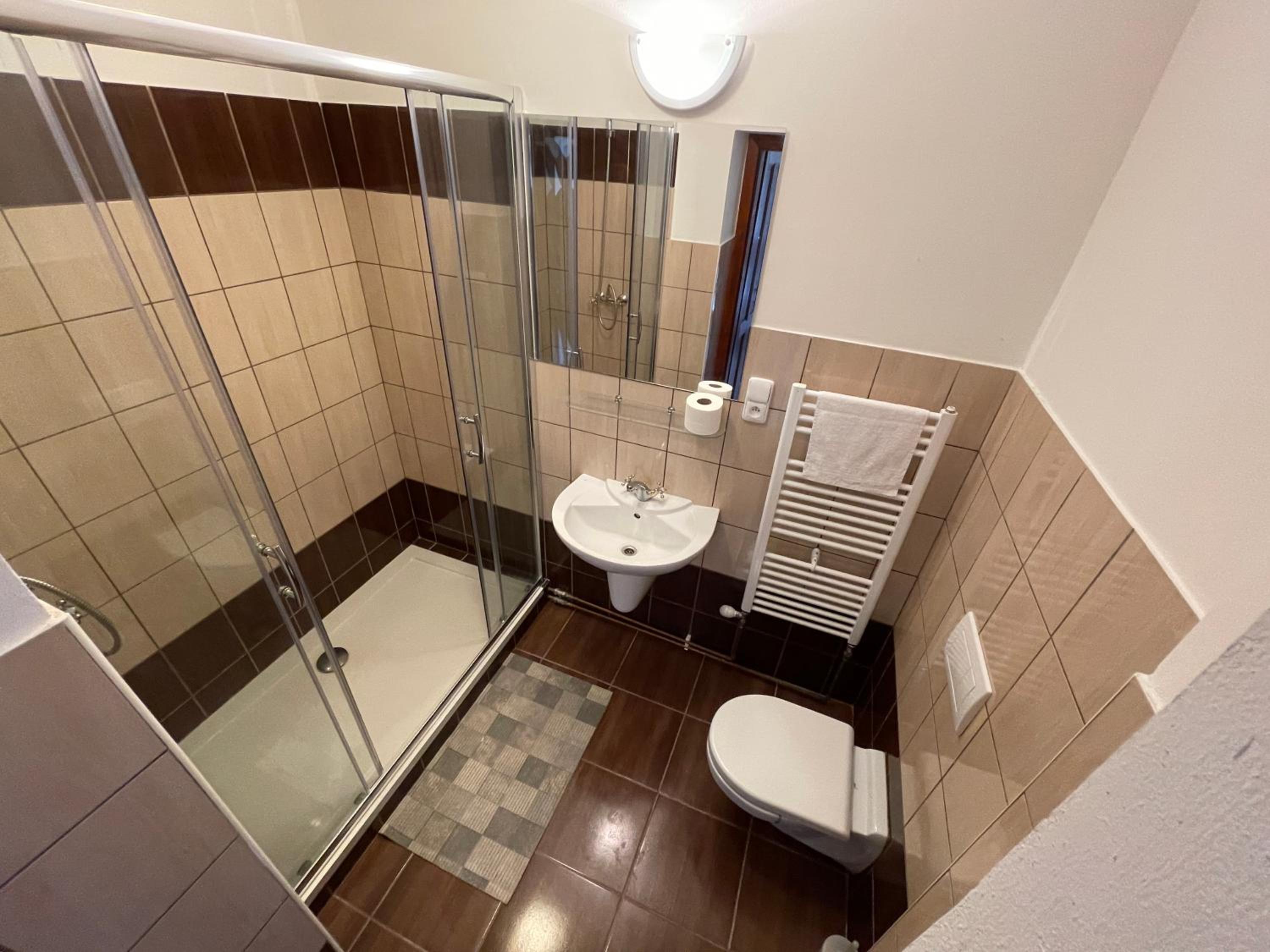Standard Double Room - Photo 4