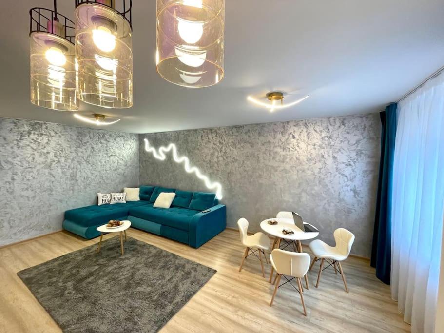 One-Bedroom Apartment - Photo 8