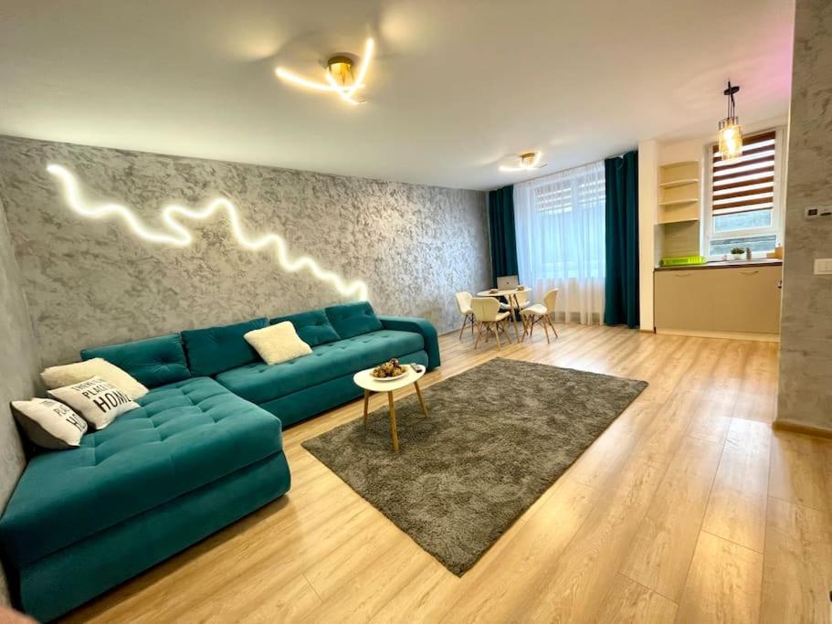 One-Bedroom Apartment - Photo 11