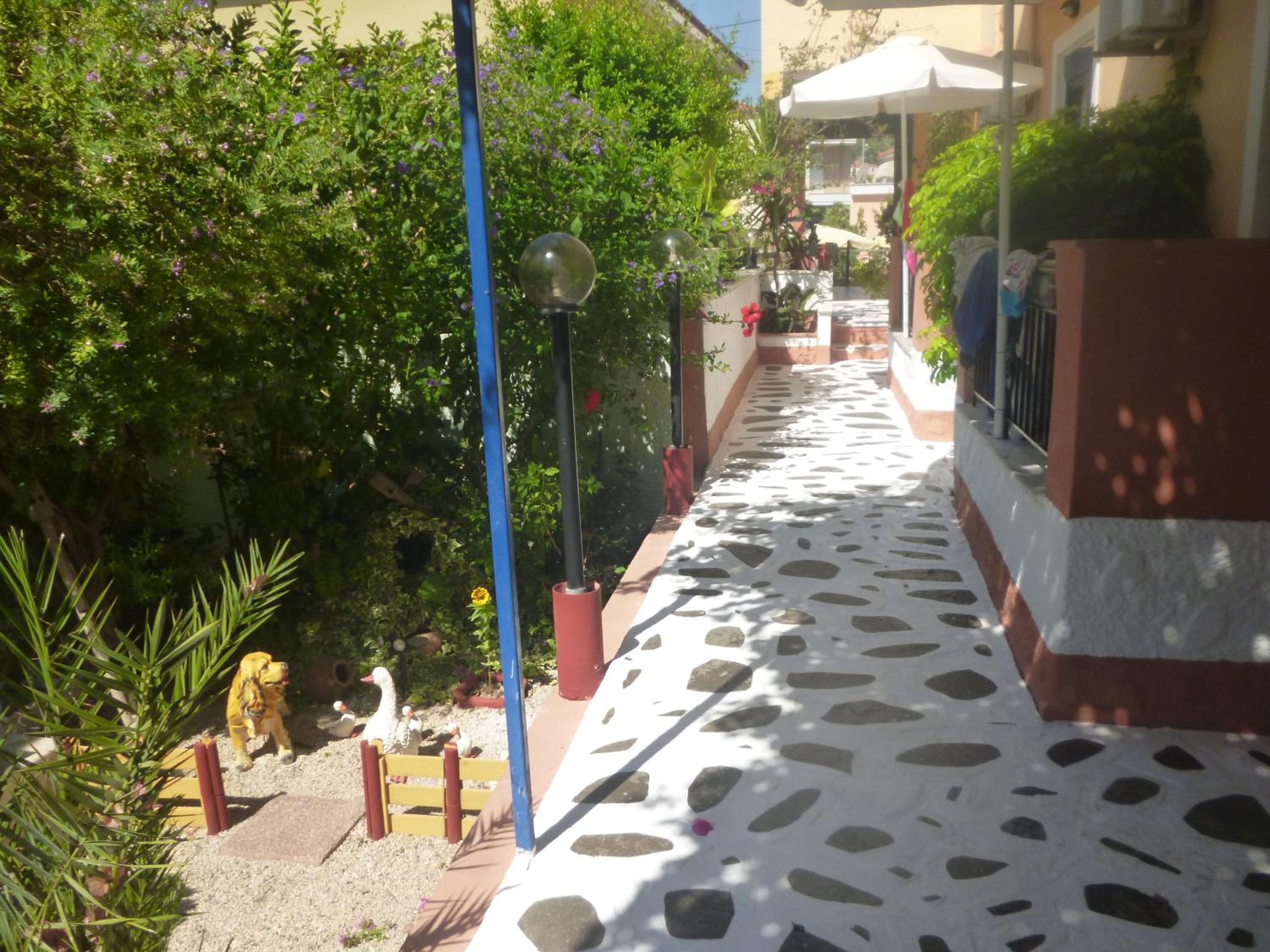 Double Room - Photo 31