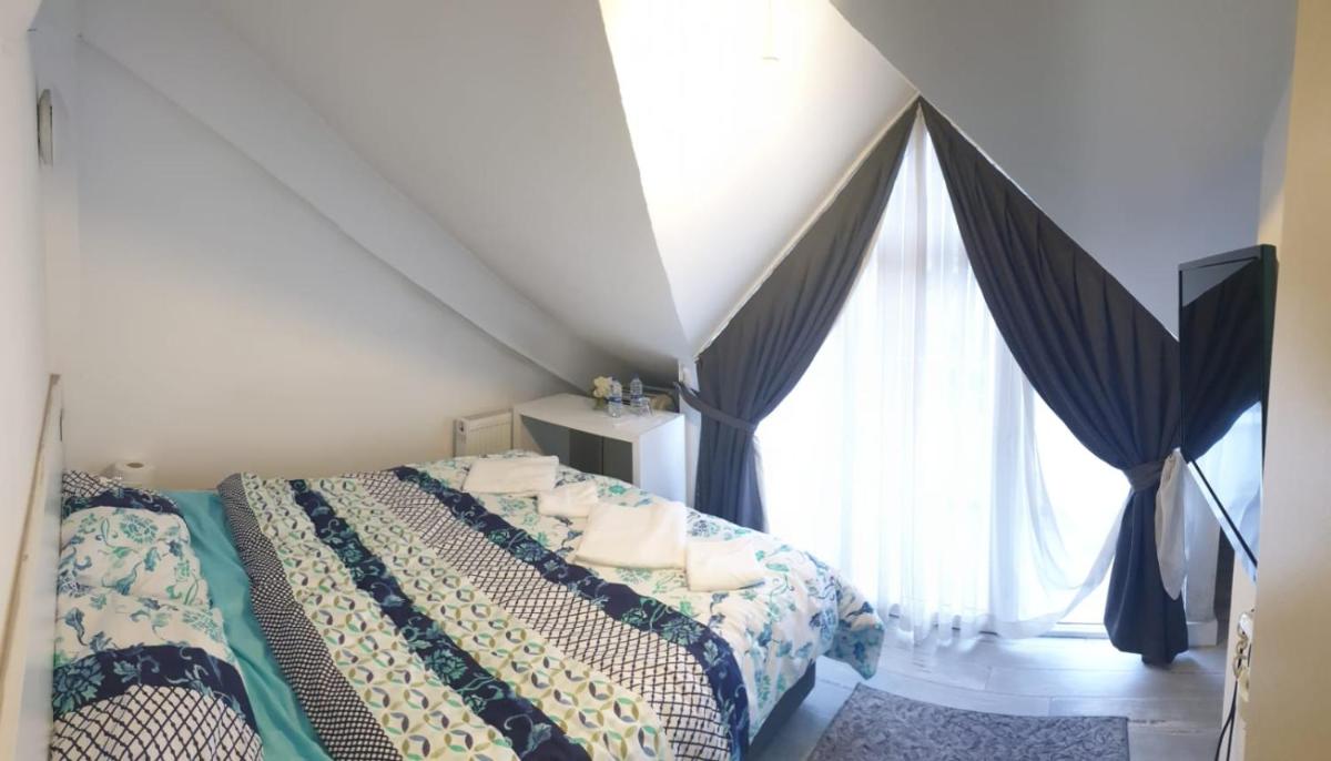 Double Room with Balcony photo 2