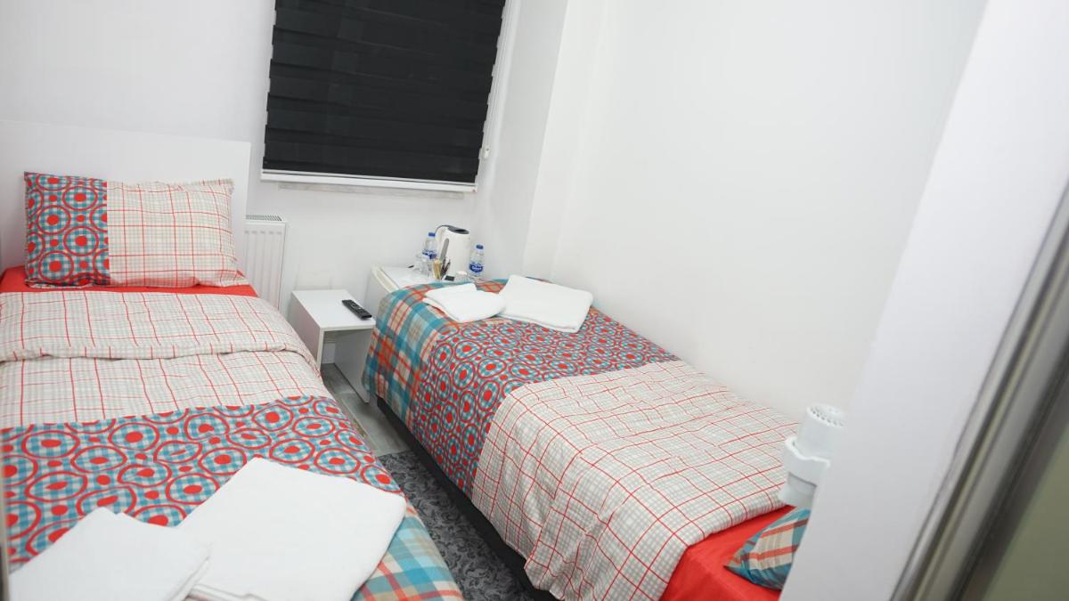 Double or Twin Room with Bathroom photo 1