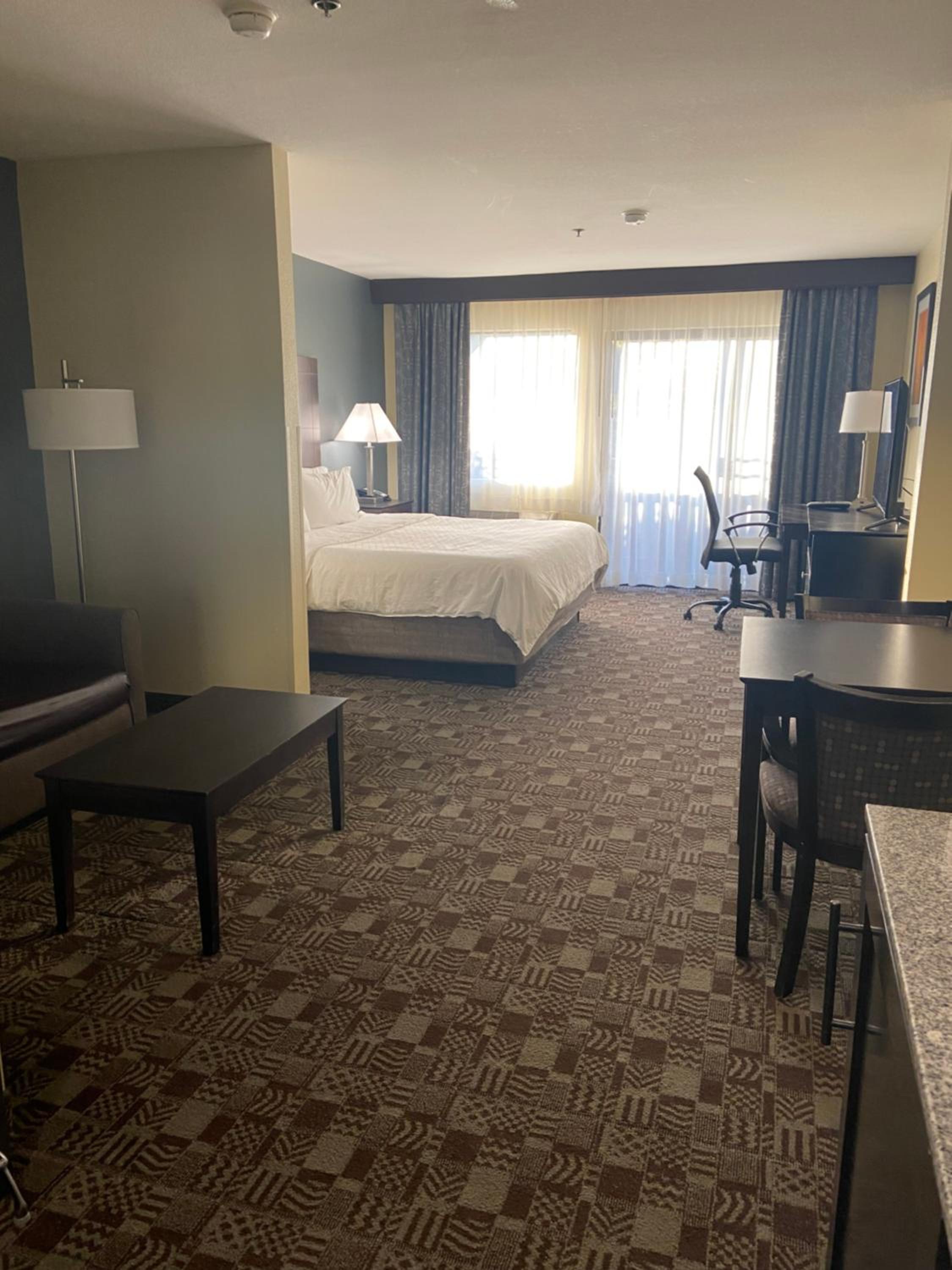 King Suite With Balcony photo 1