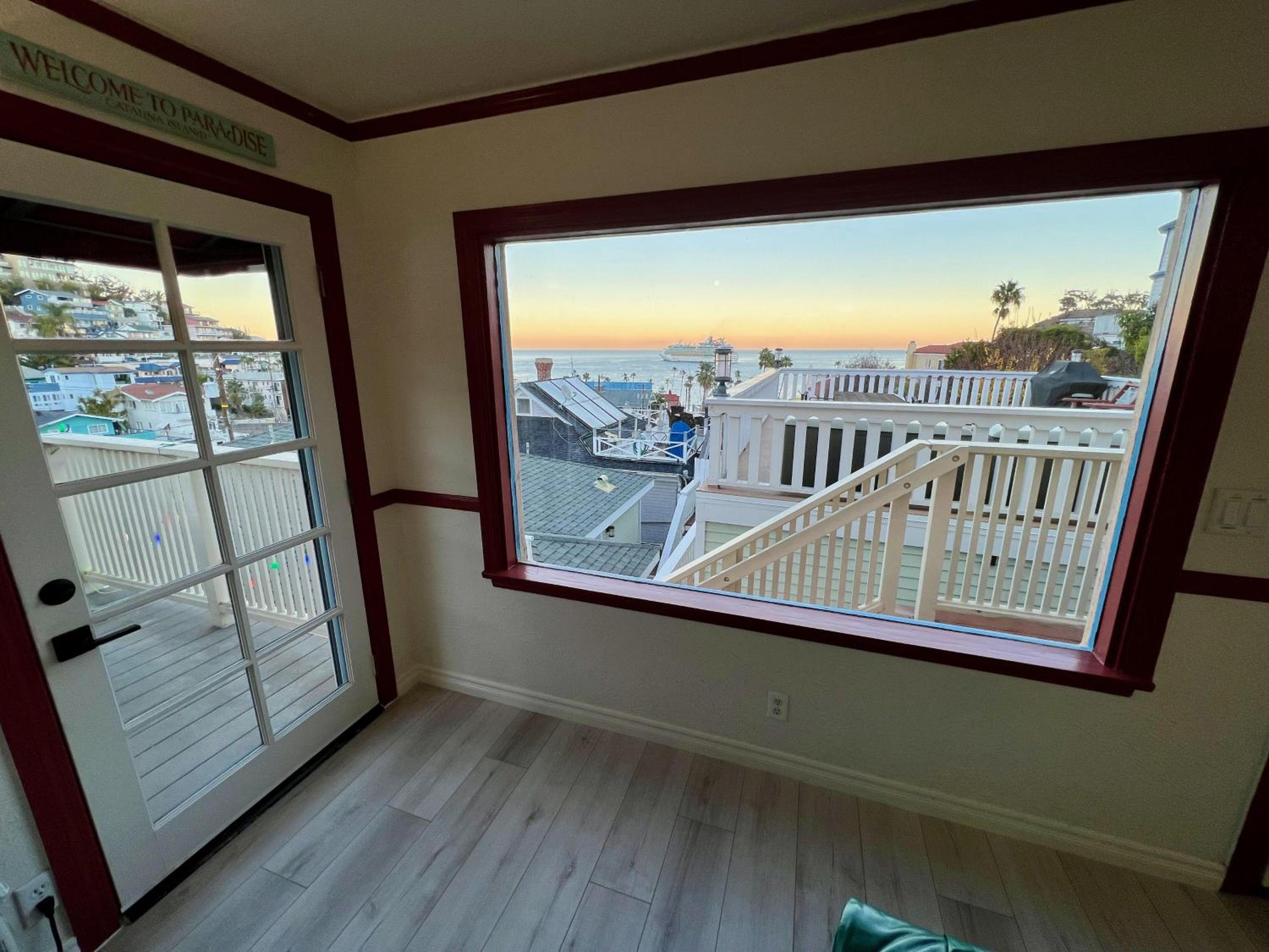 Two-Bedroom House - Photo 2