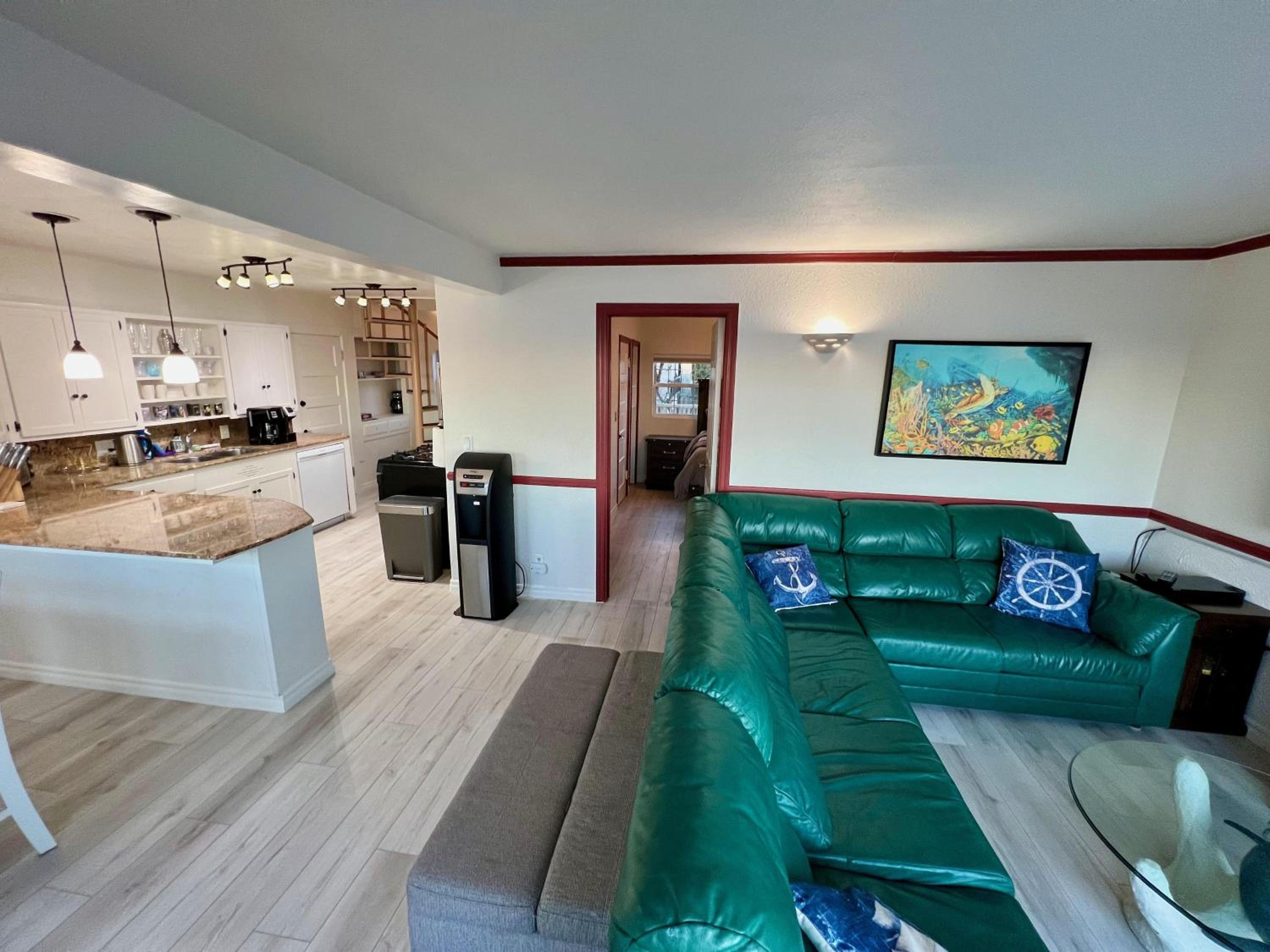 Two-Bedroom House - Photo 37