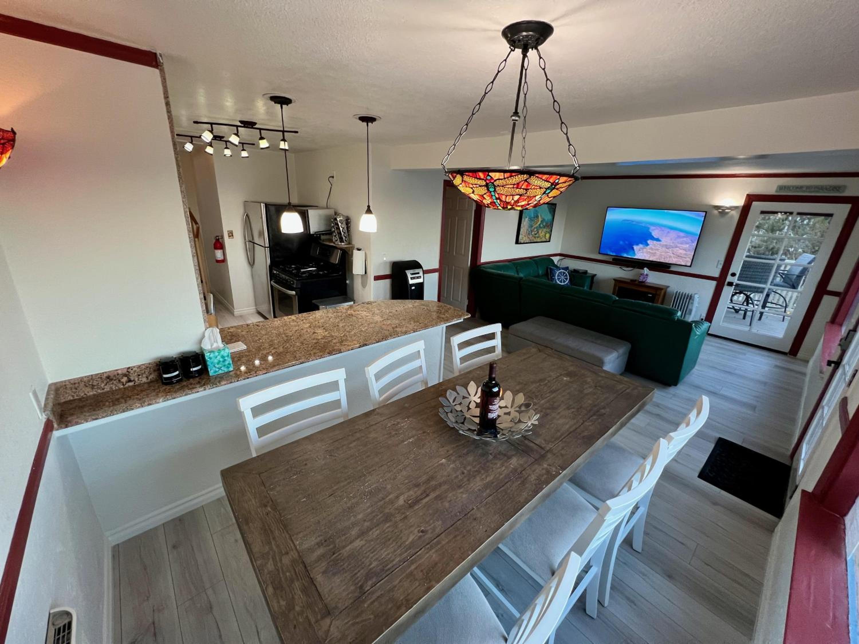 Two-Bedroom House - Photo 32