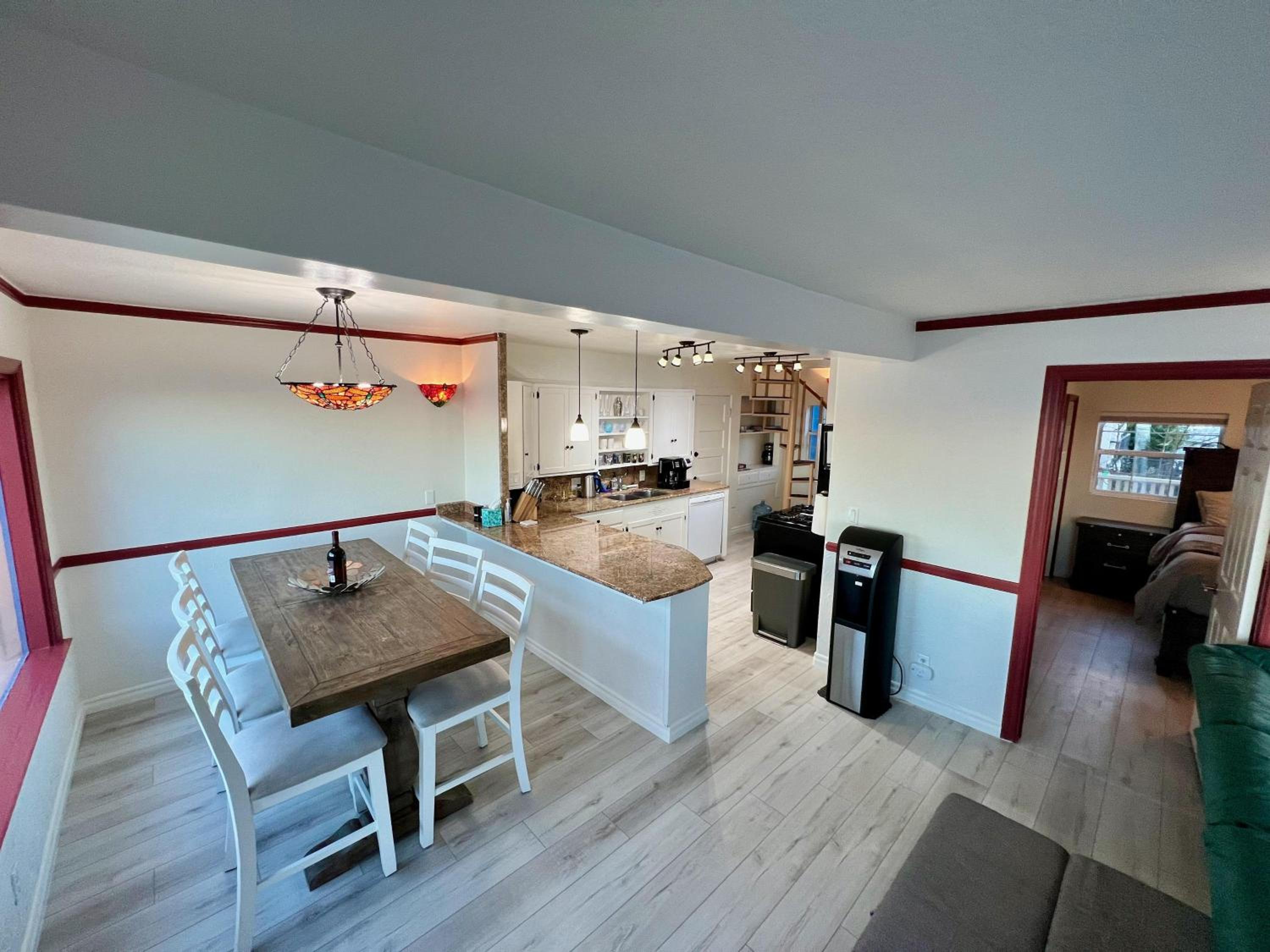 Two-Bedroom House - Photo 27