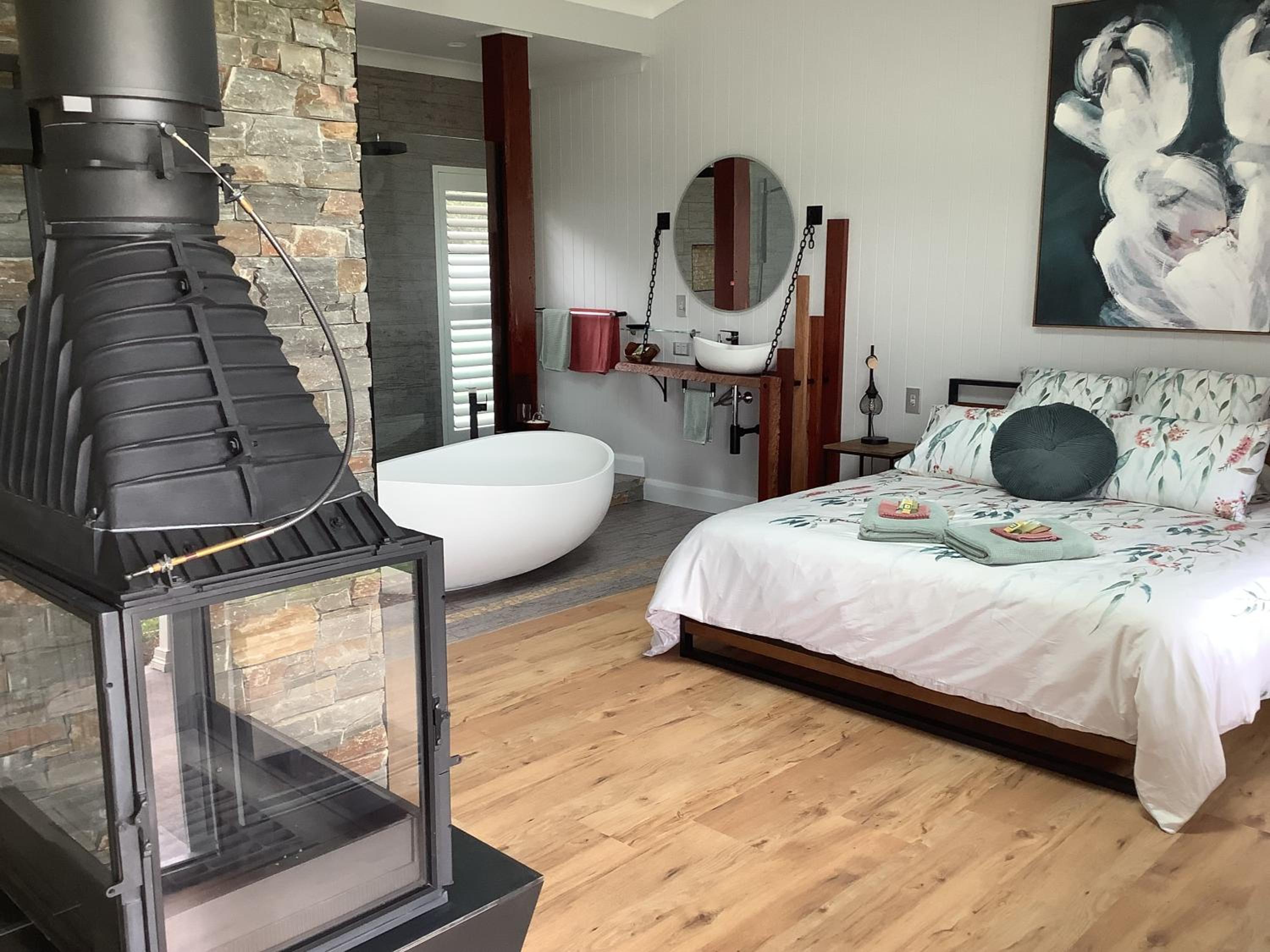 Deluxe King Suite
