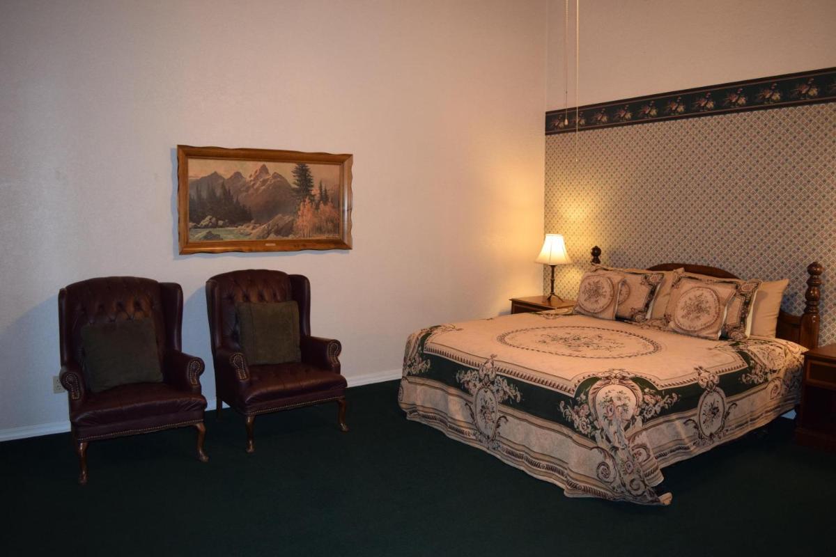 02 - The Corbin Room - King Suite with Private Bathroom photo 3