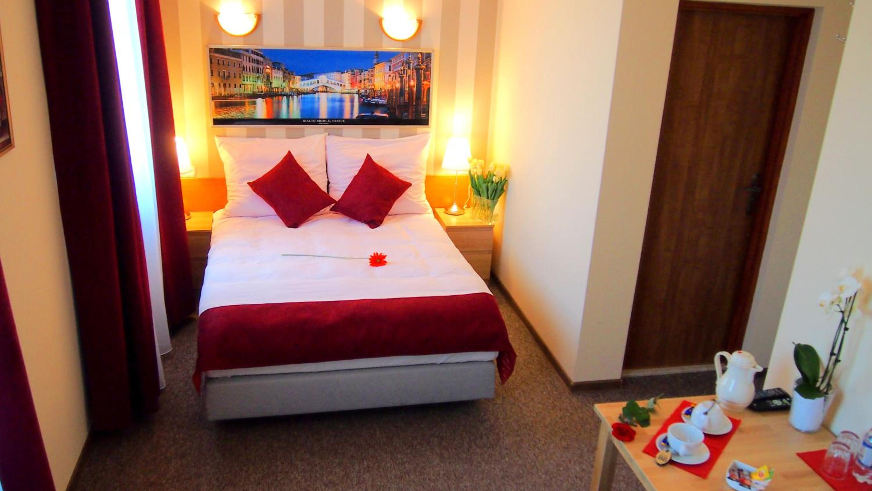 Double Room with Private Bathroom photo 1