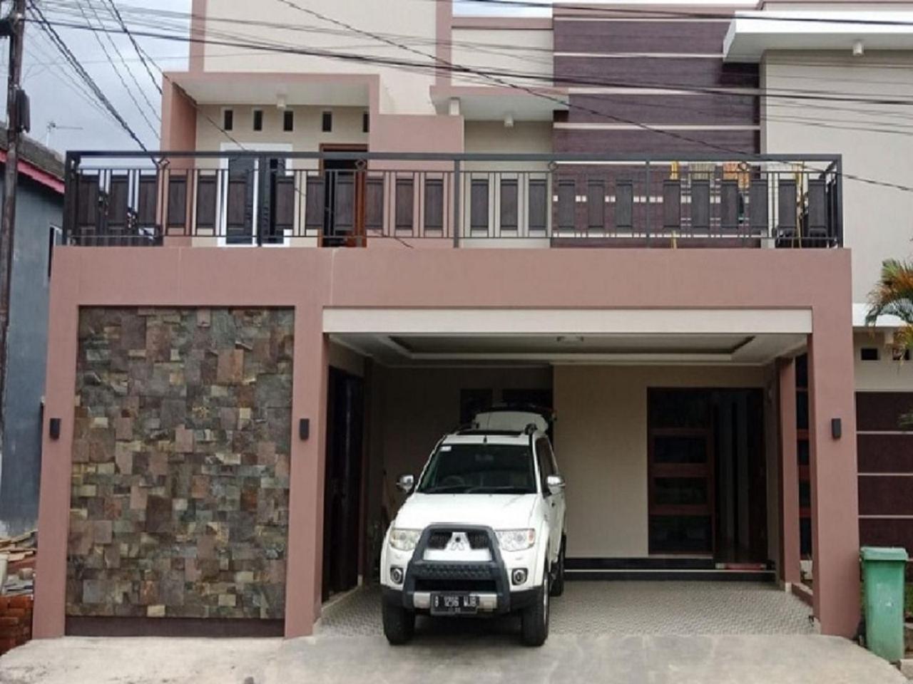 Three-Bedroom House - Photo 13