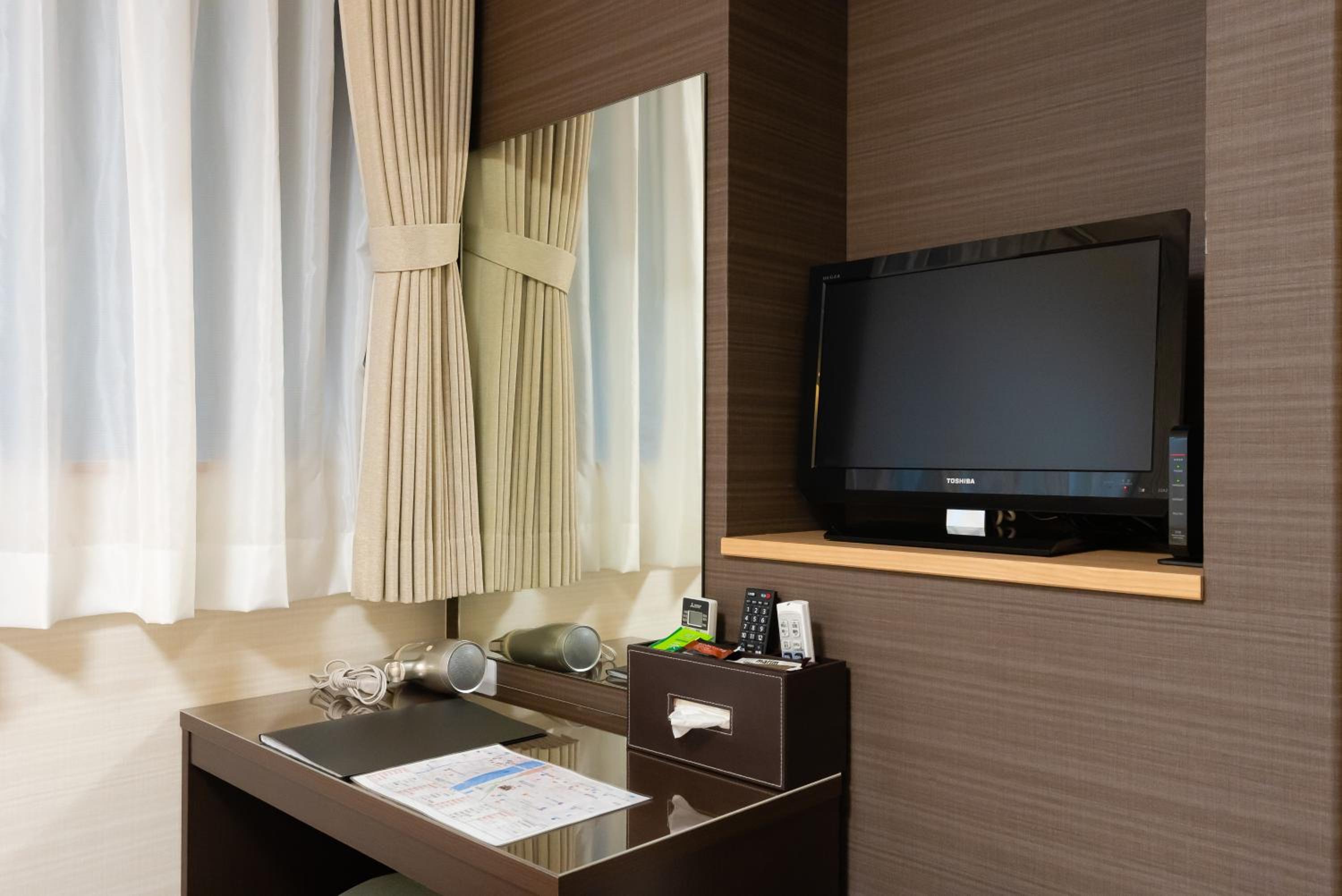 Twin Room - Photo 2