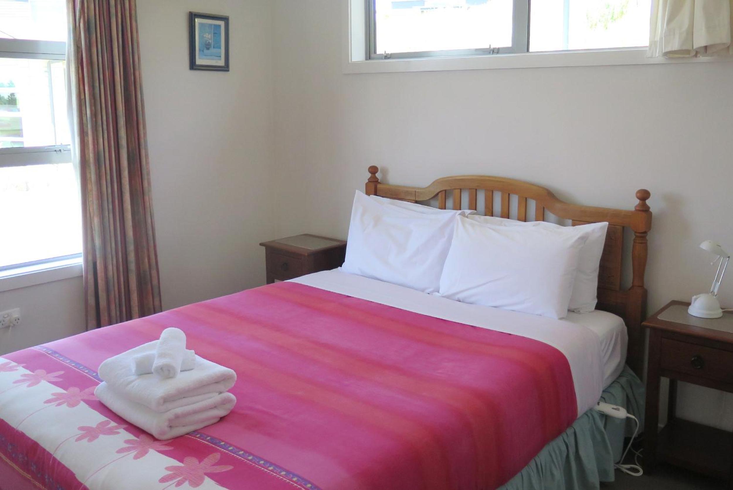 Three-Bedroom House - Photo 7