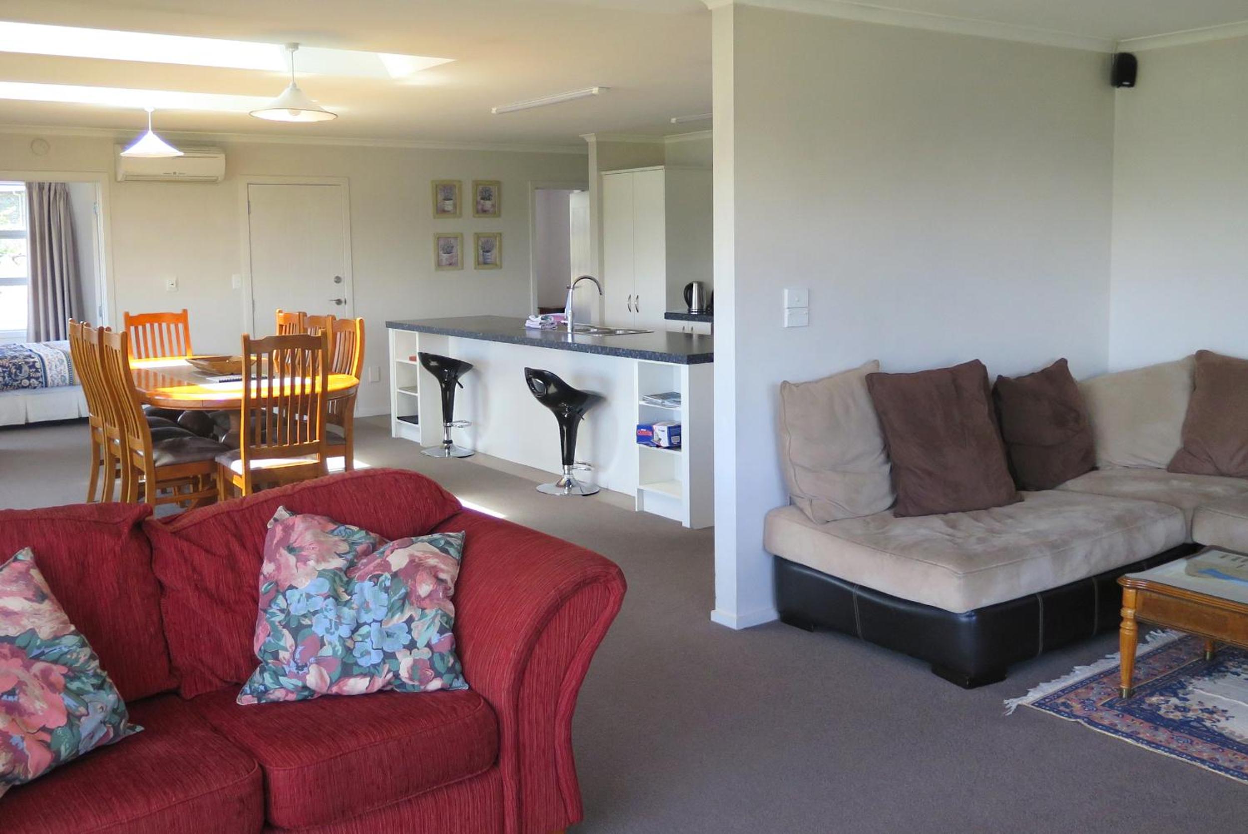 Three-Bedroom House - Photo 4