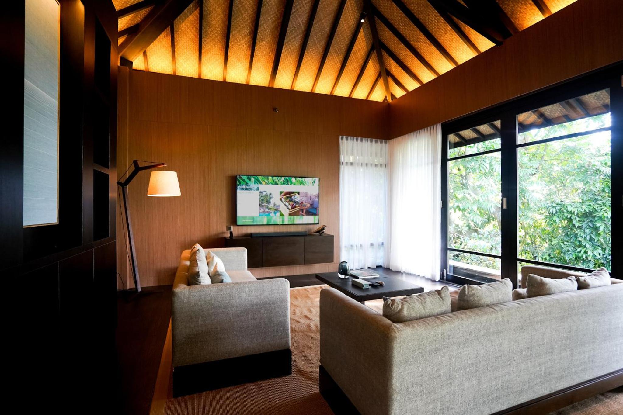 The Residence - Photo 2