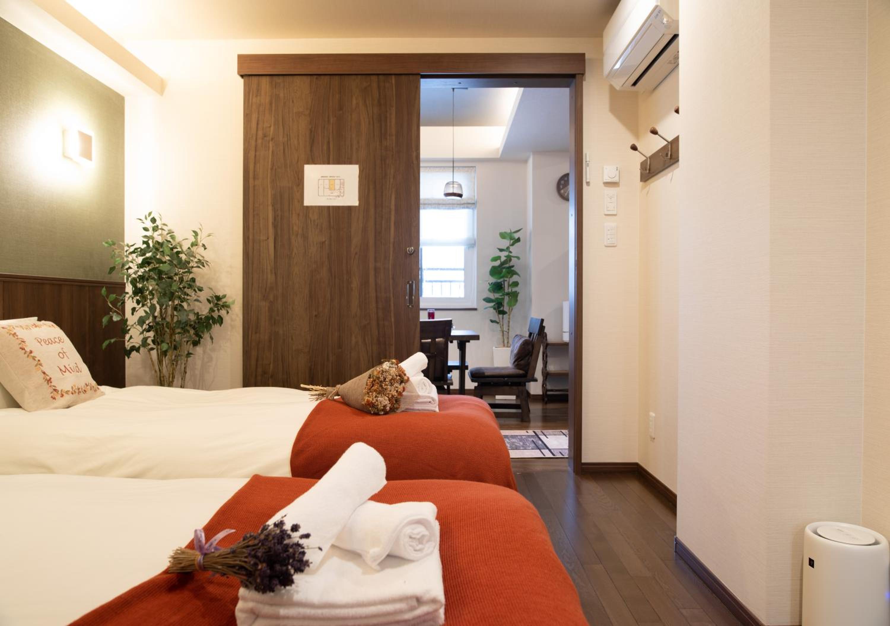 Deluxe Suite - Photo 16