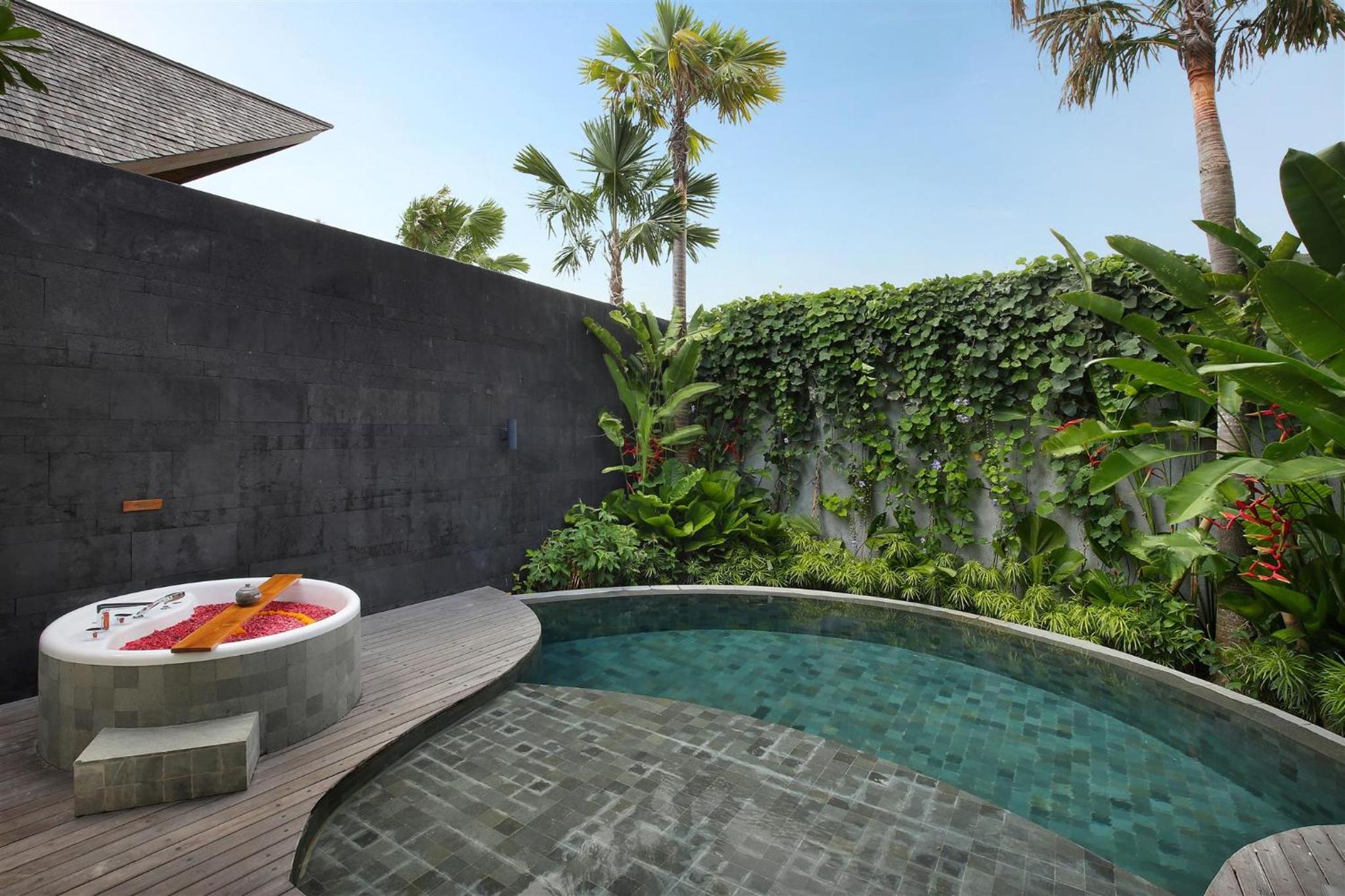 Smart One-Bedroom Villa With Private Pool & Jacuzzi – Active Neighborhood Location - Photo 22