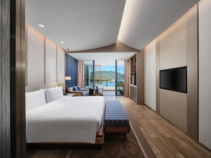 Deluxe Room King