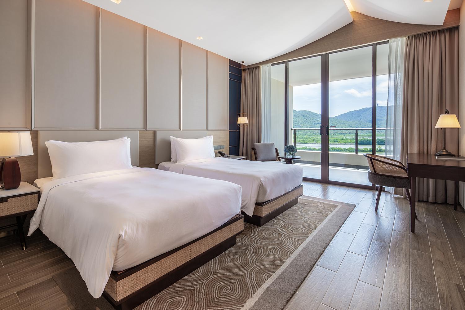 Grand Deluxe Room Twin photo 3