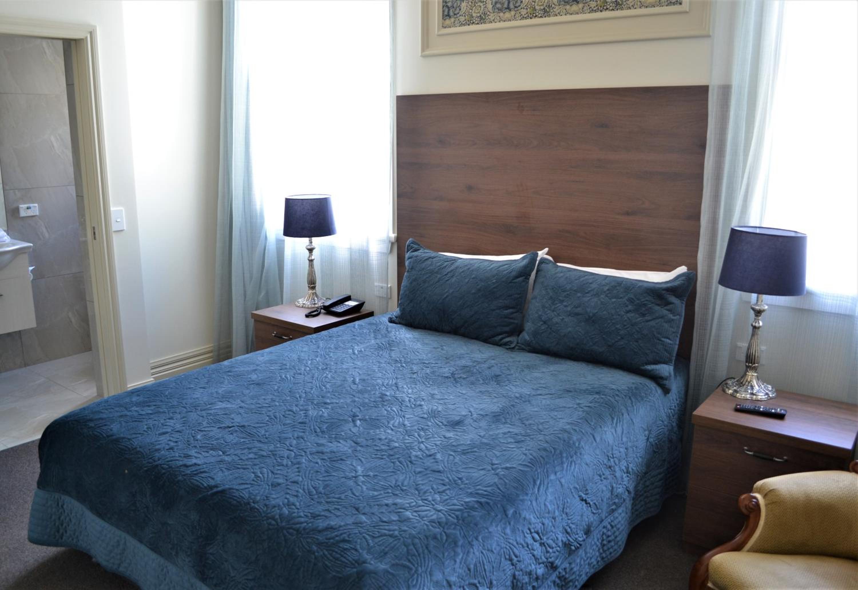 Premium Queen Only Room - Photo 1