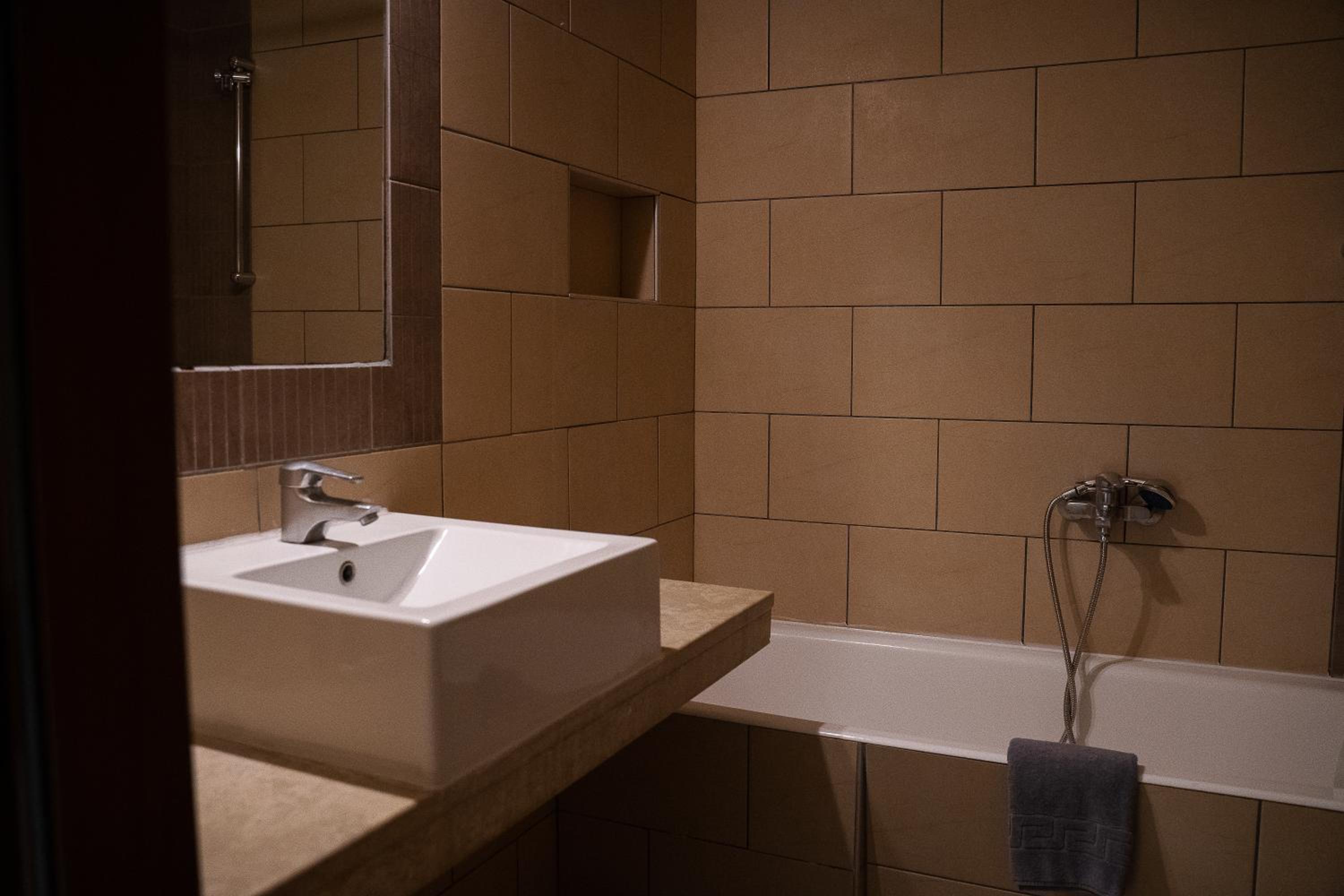Double or Twin Room - Photo 7