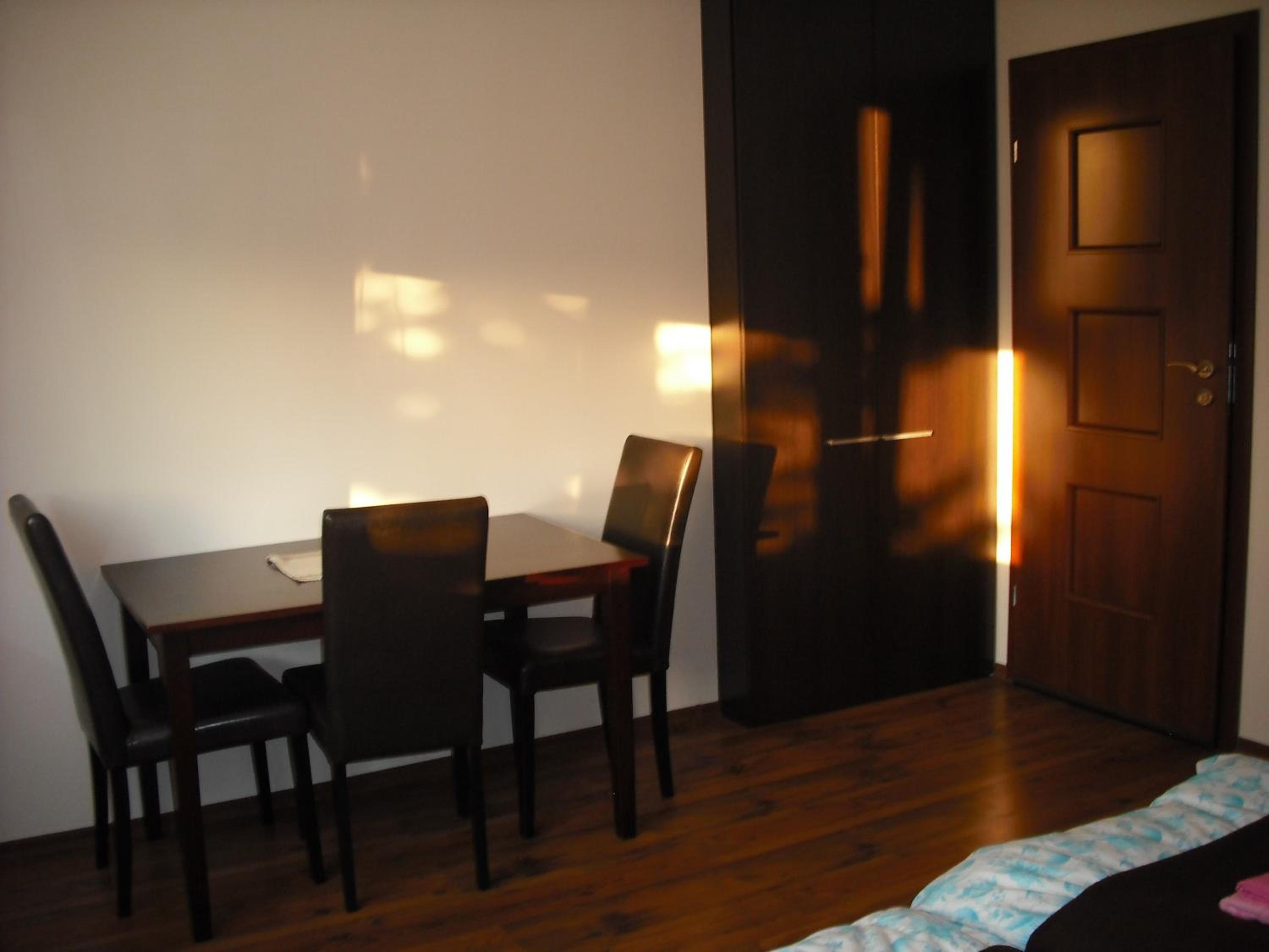 Double Room with Shared Bathroom photo 3