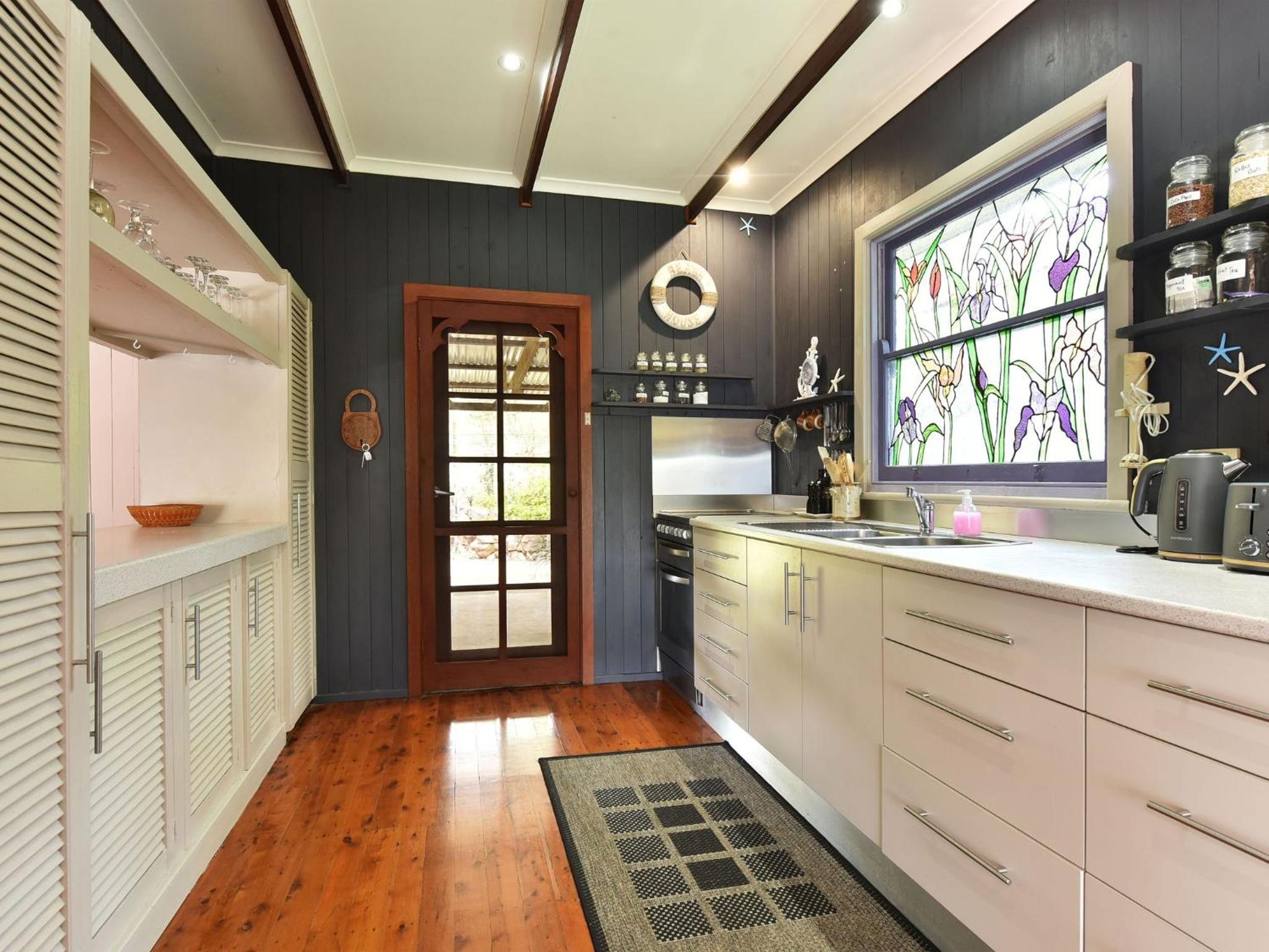 Three-Bedroom House photo 2