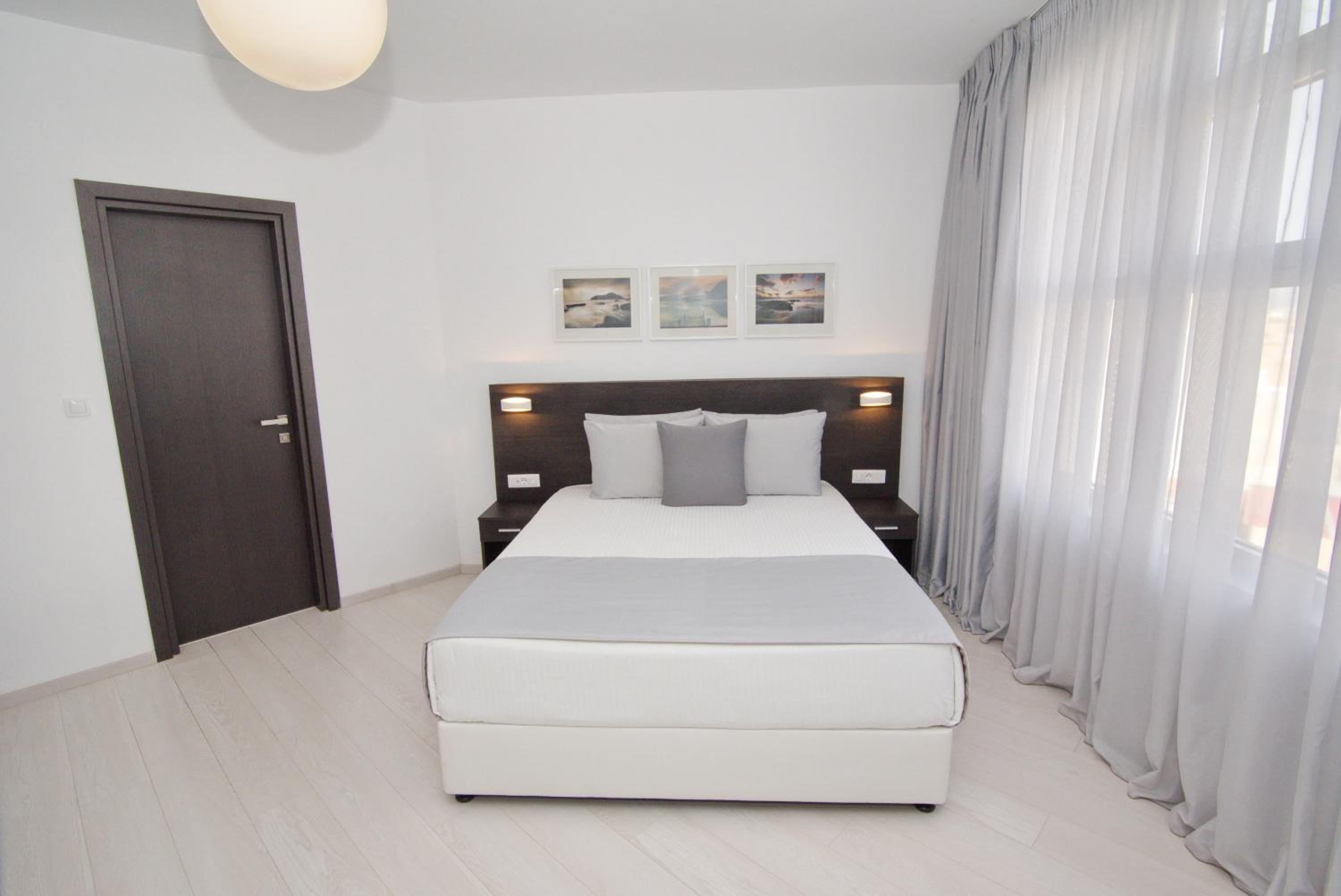 Superior Double or Zweibettzimmer mit Terrasse thumbnail 5