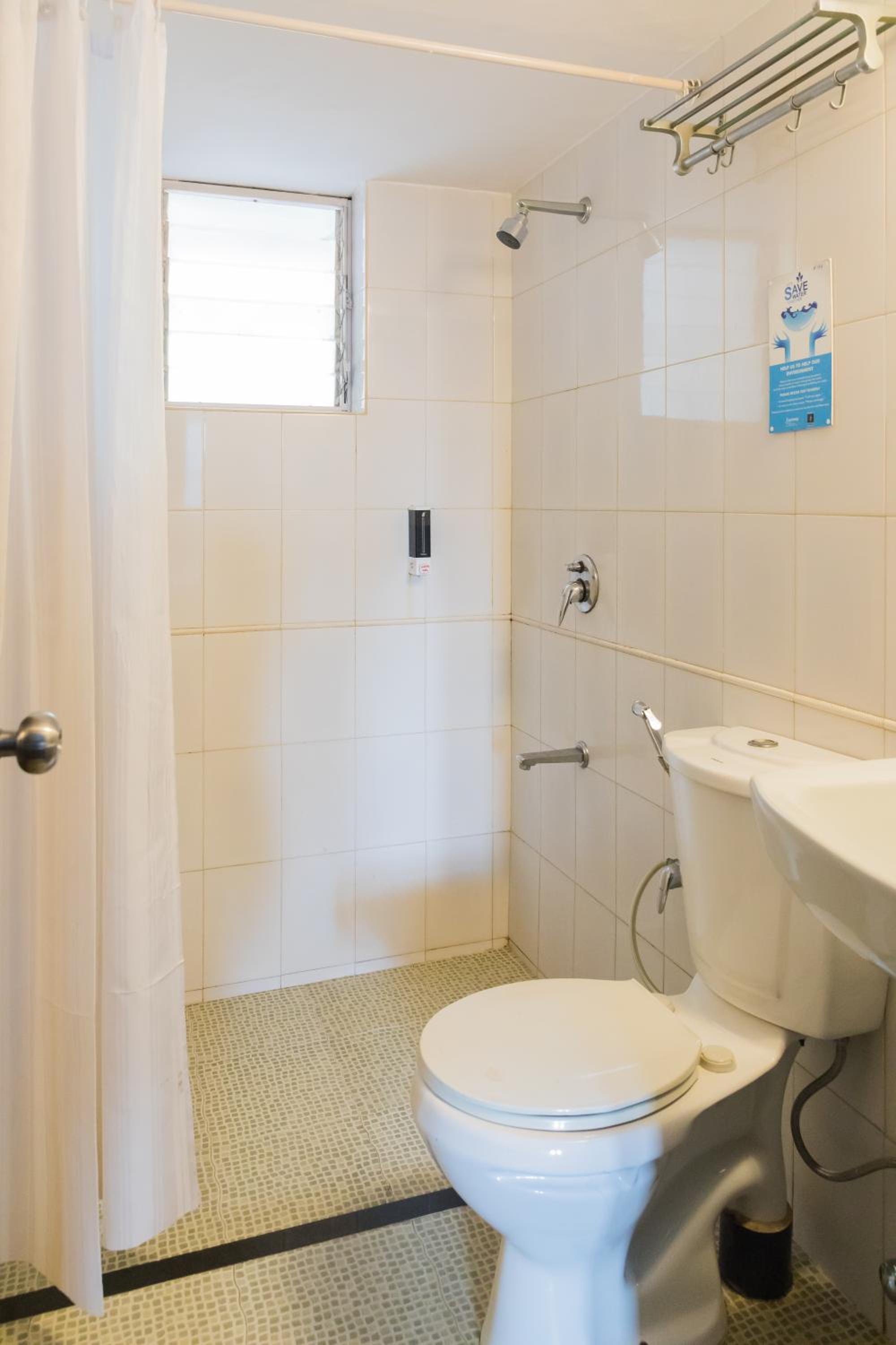 Standard Double Room - Photo 5