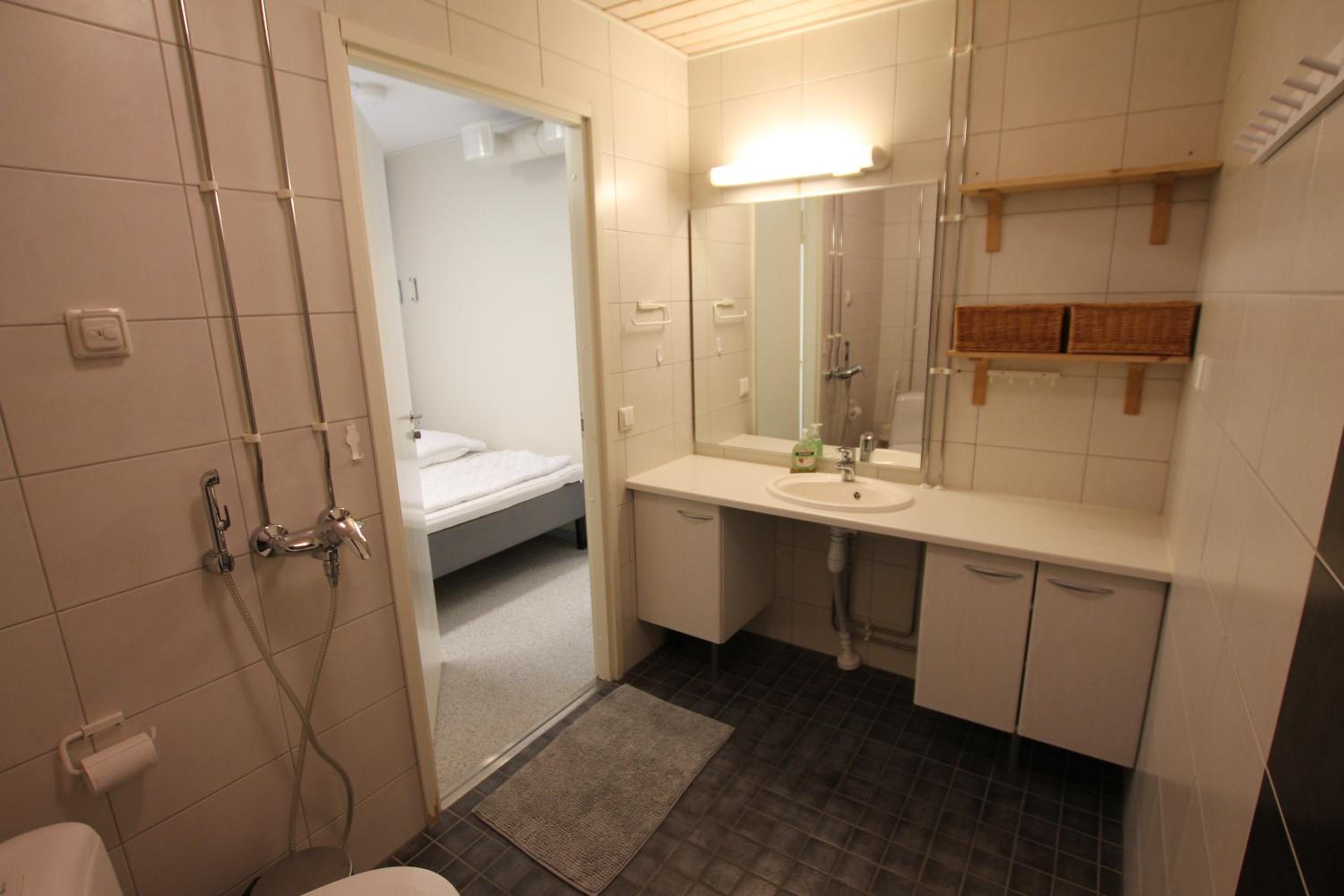 Family Room with Private Bathroom photo 2