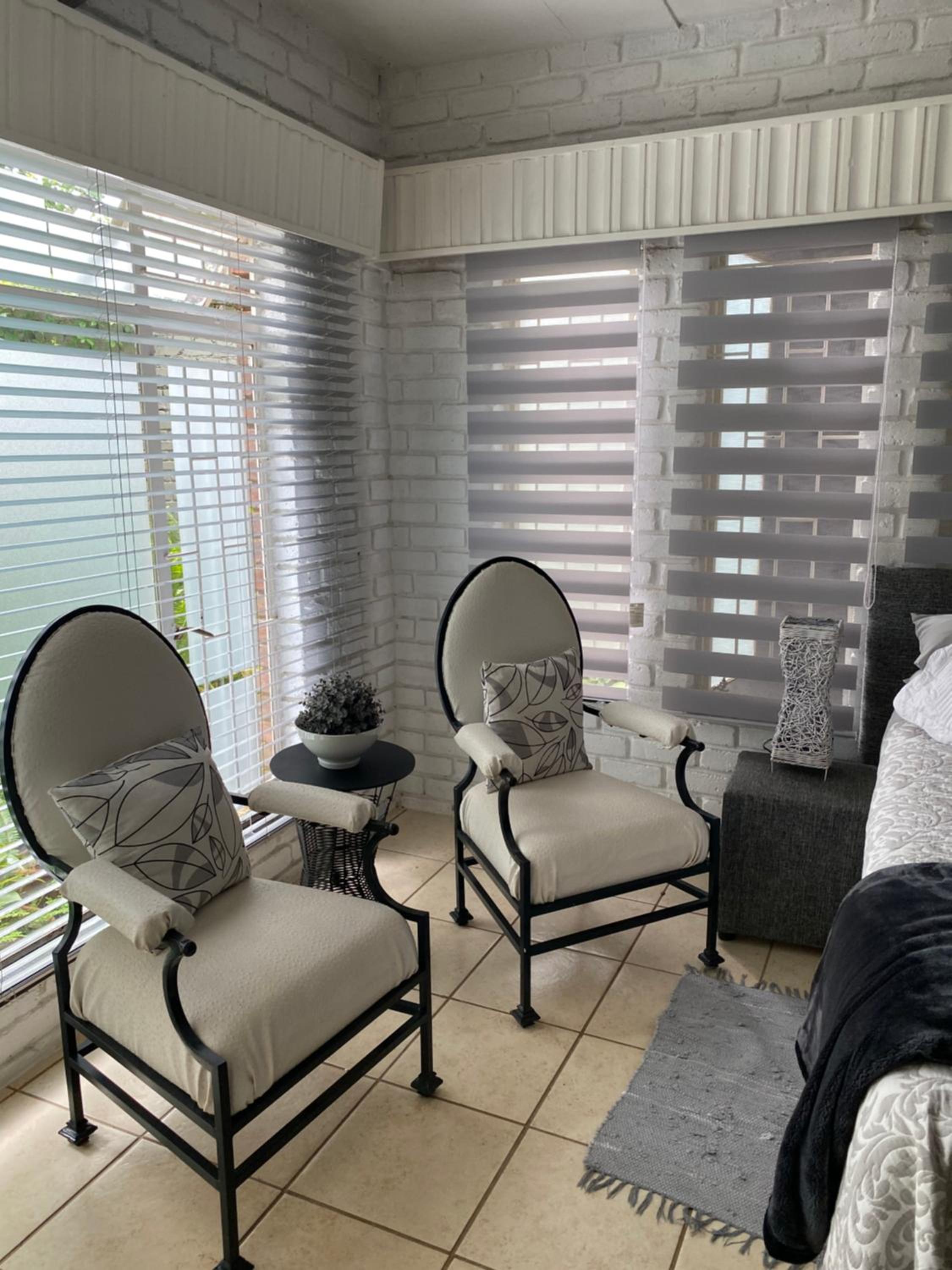 Deluxe Room - Photo 10
