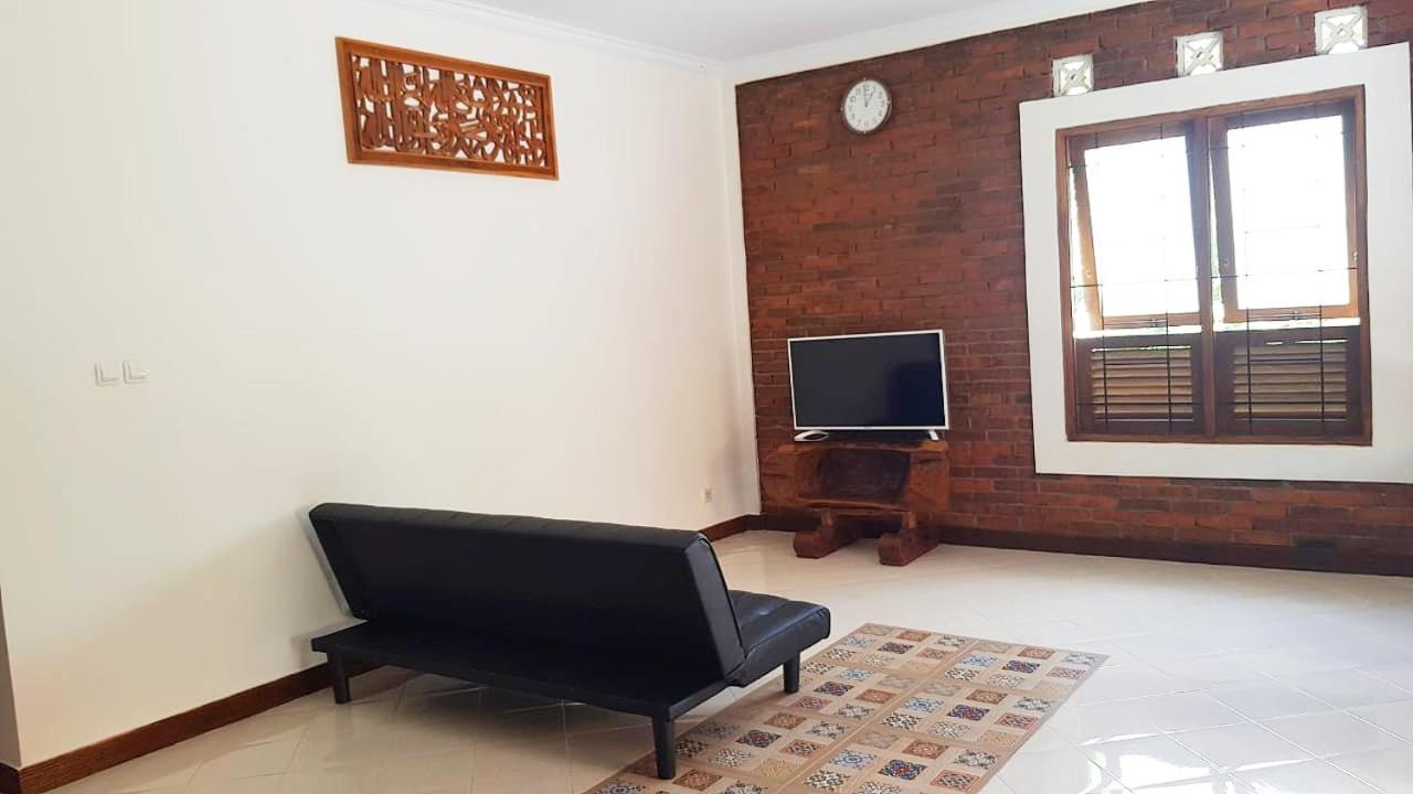 Family Room photo 1