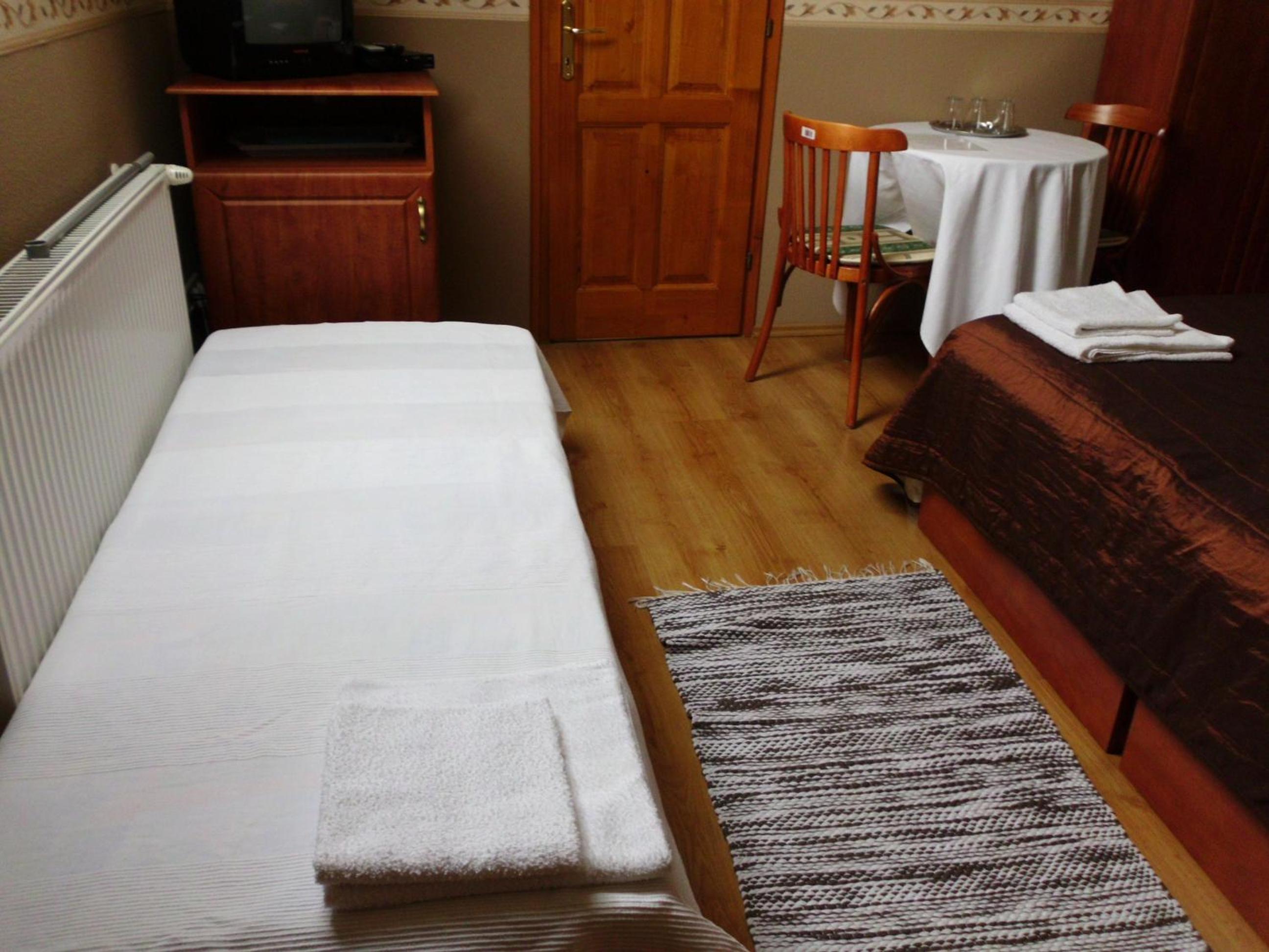 Triple Room - Photo 7