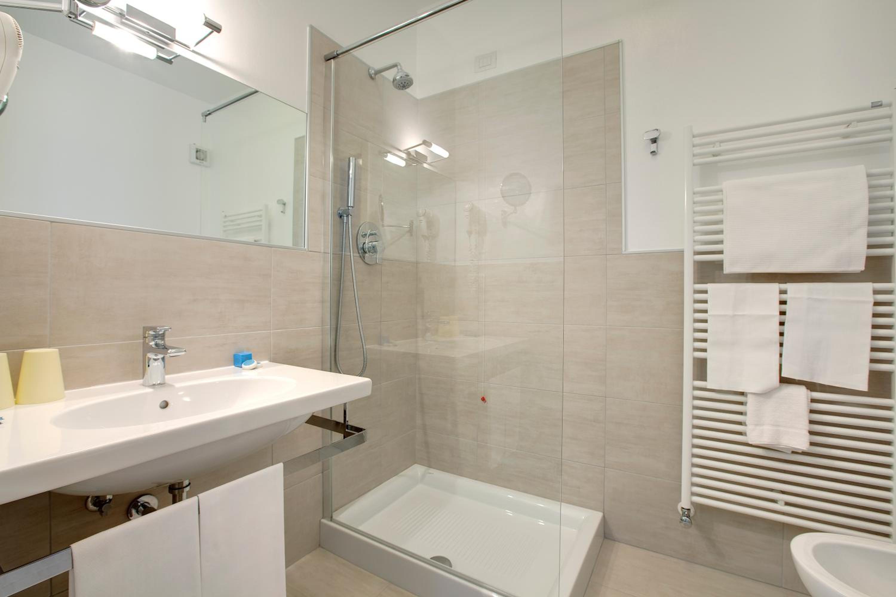 Double Room - Photo 3