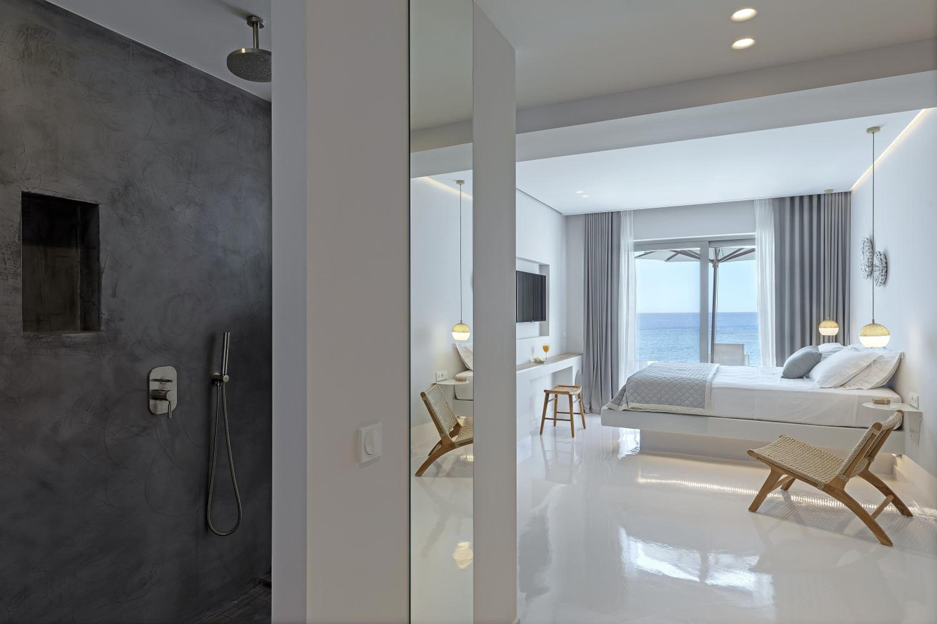 Quarto Duplo Deluxe com Acesso Direto à Piscina