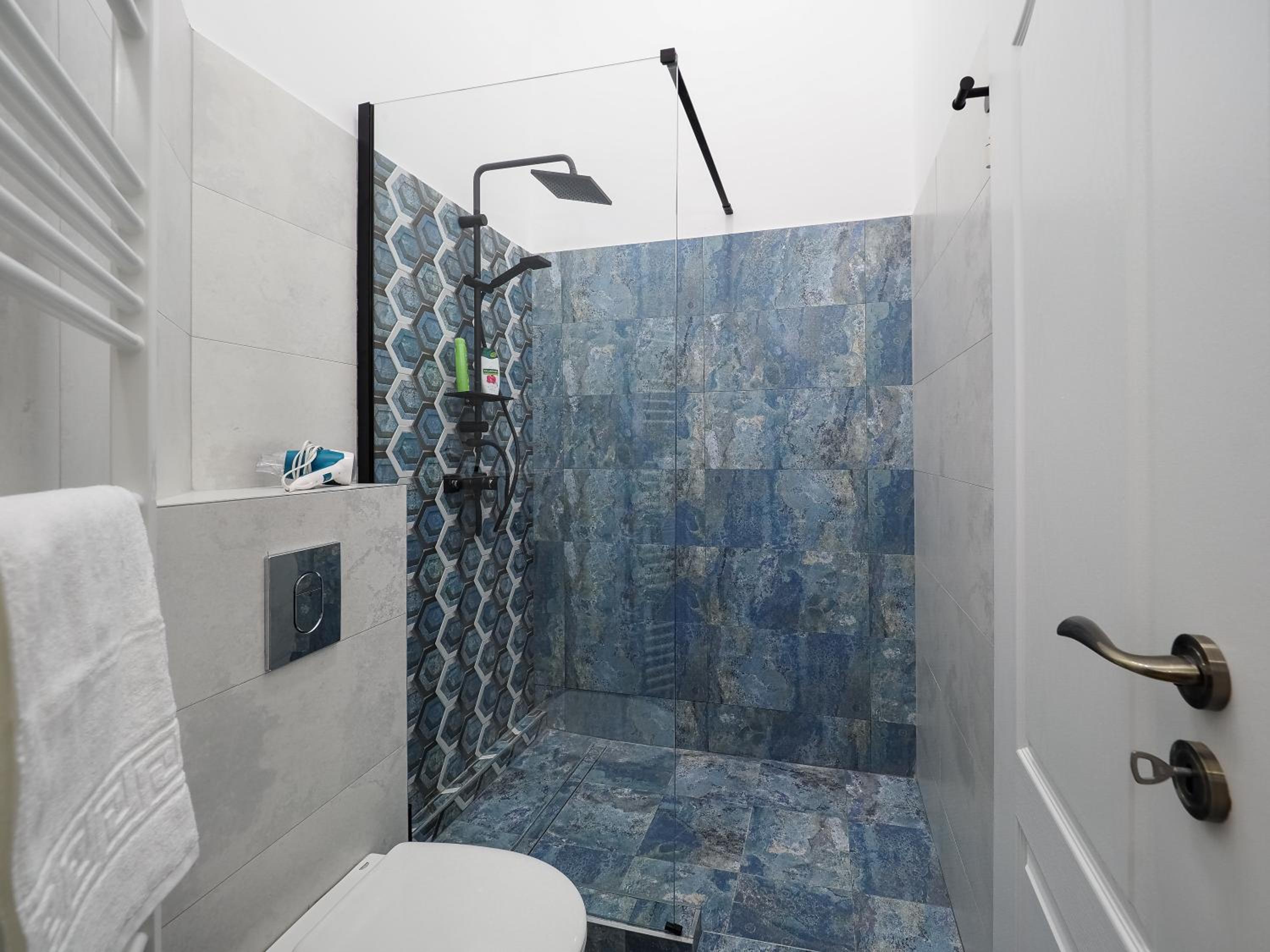 Deluxe Double Room with view to Courtyard - Photo 2