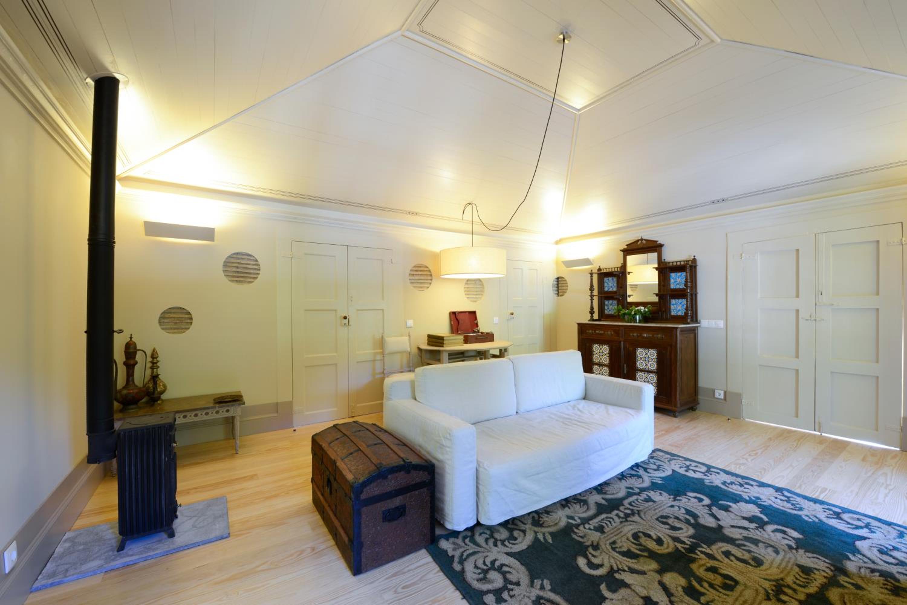 Suite - Photo 7
