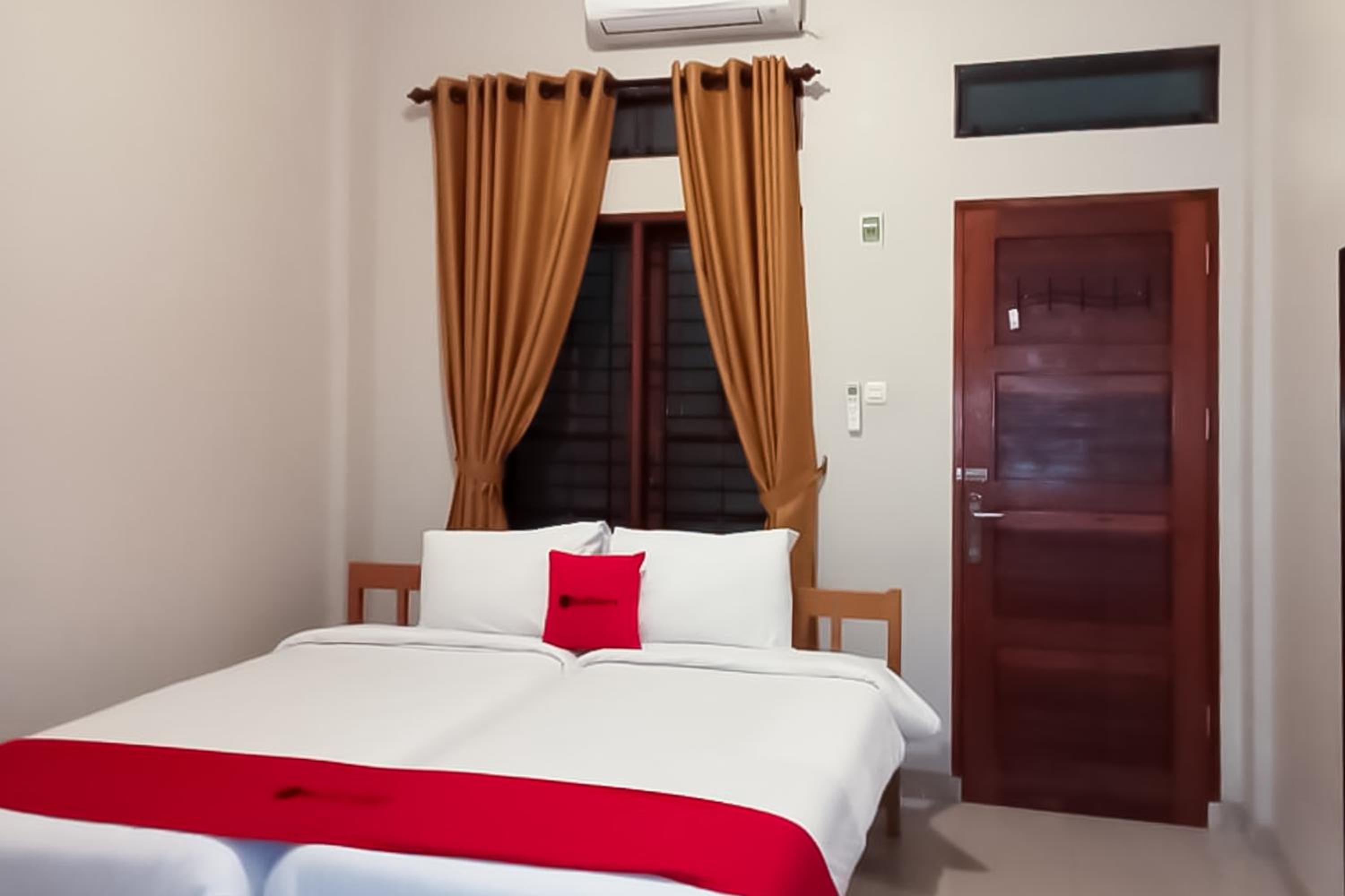 Standard Double Room - Photo 4