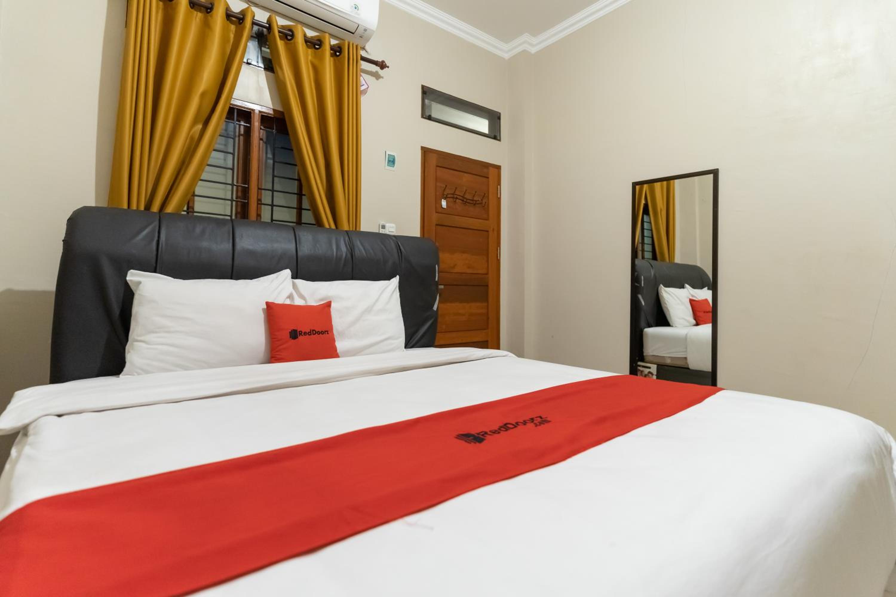 Deluxe Room - Photo 3