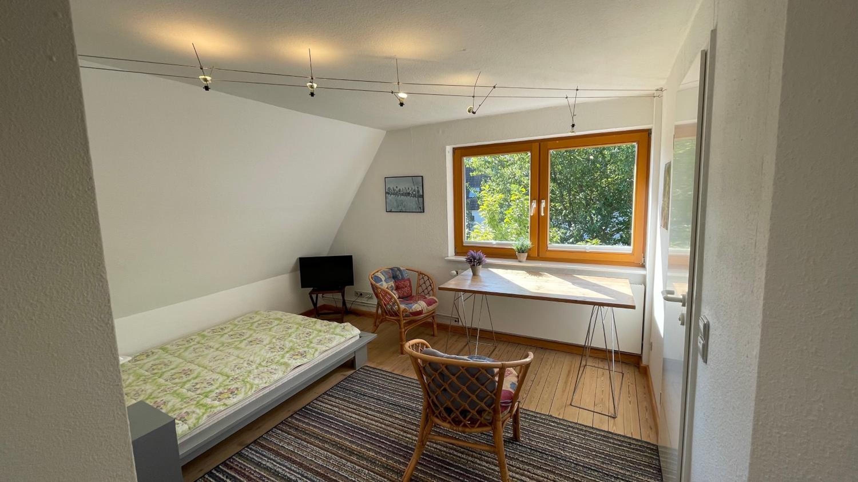 Budget Double Room - Photo 1