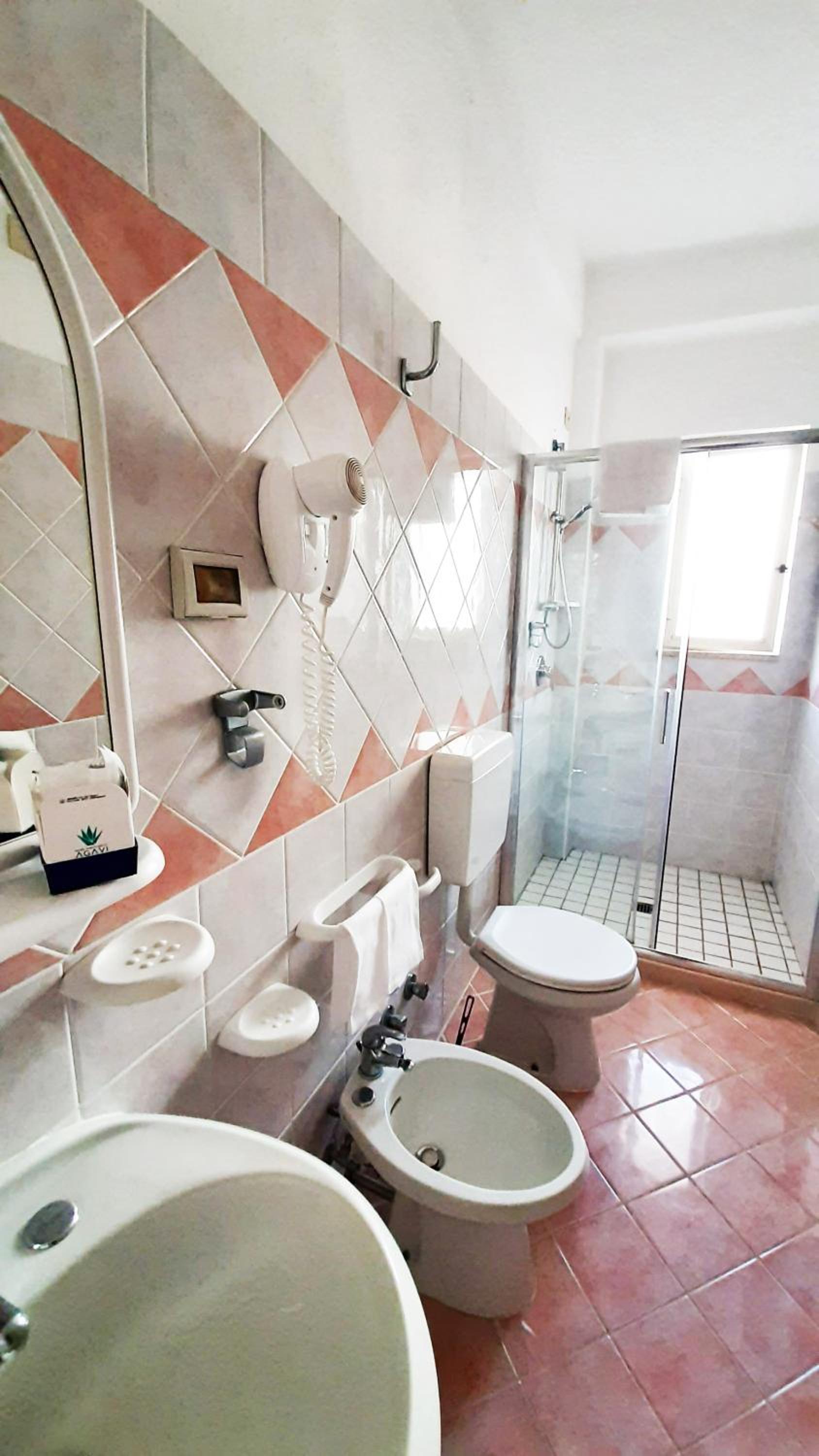 Double Room - Photo 4