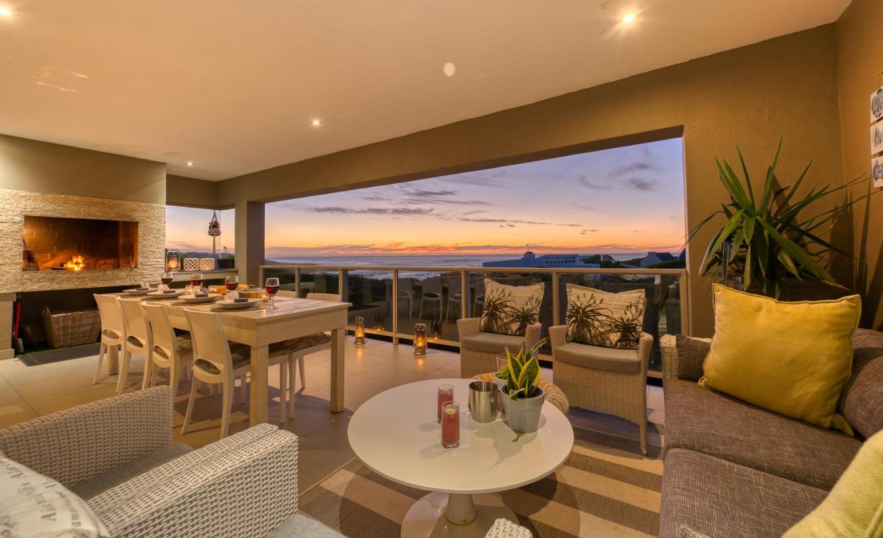 Three-Bedroom Villa - Photo 15
