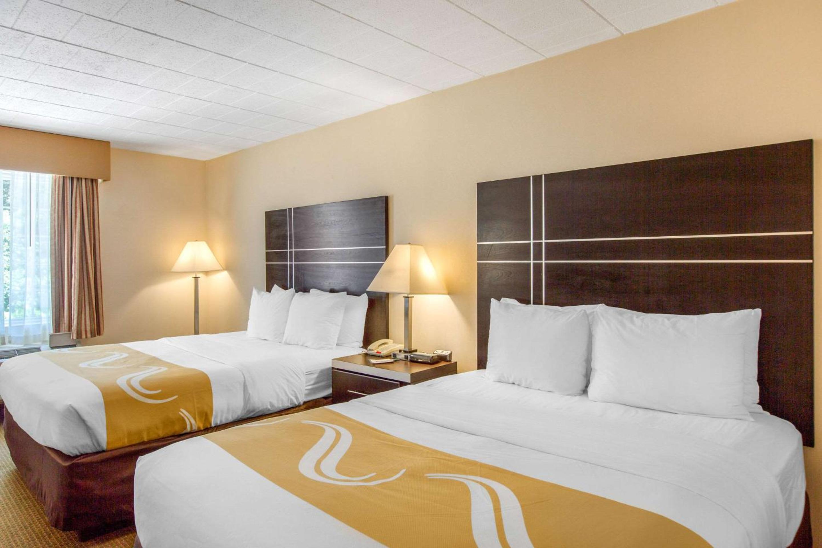 Standard Queen Room with Two Queen Beds - Non-Smoking - Photo 1