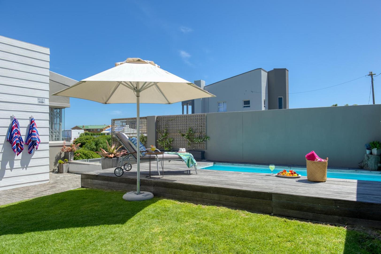 Three-Bedroom Villa - Photo 13