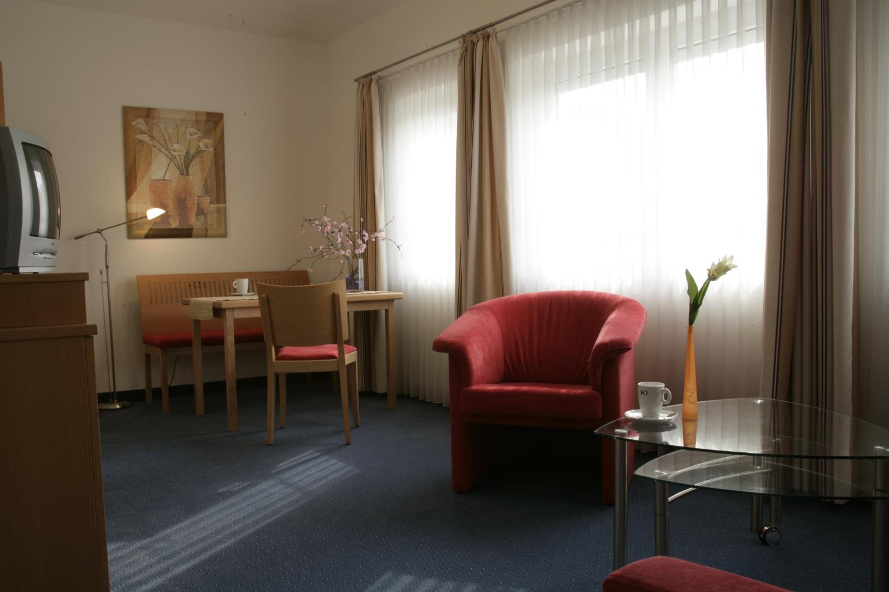 Double Room - Photo 9