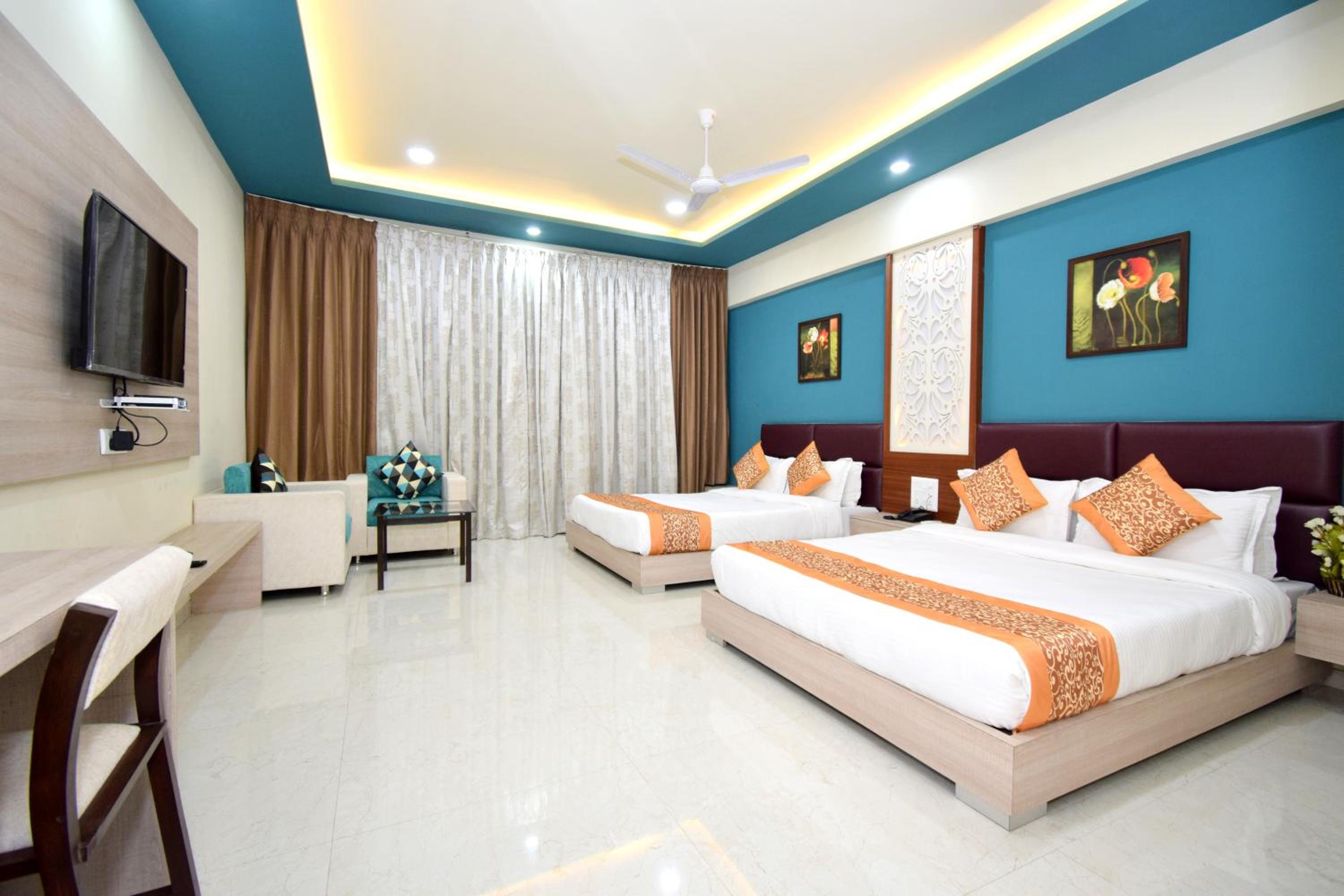 Superior Queen Room with Two Queen Beds - Photo 1