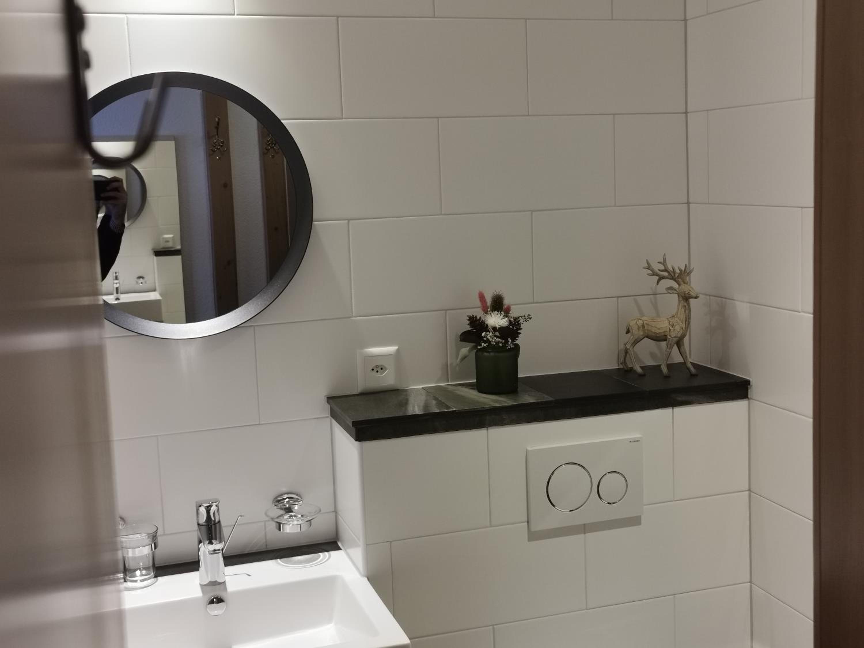 Double or Twin Room with Balcony - Photo 11