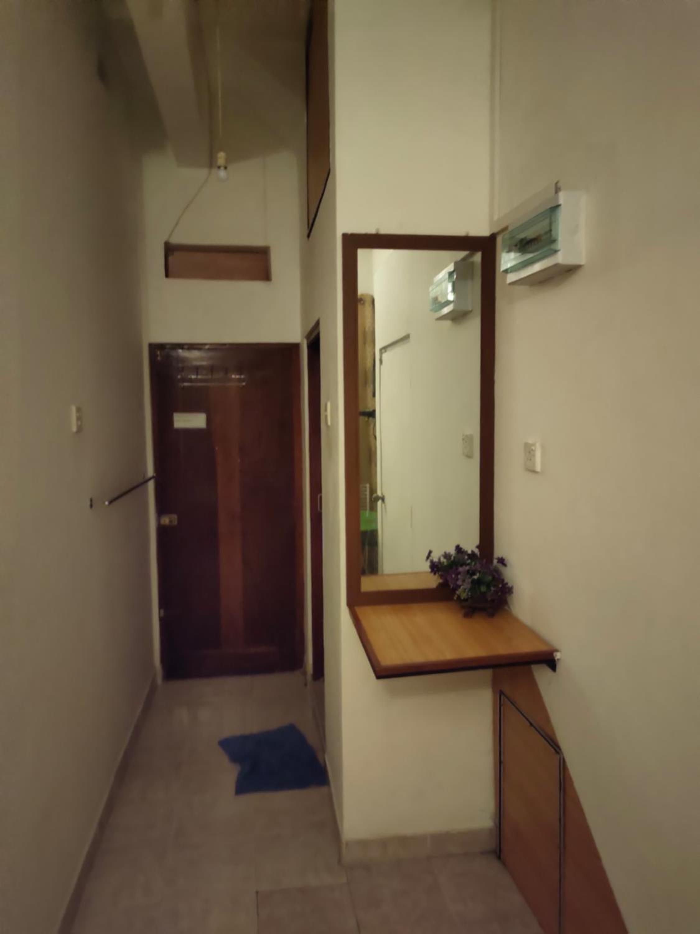 Budget Double Room - Photo 5