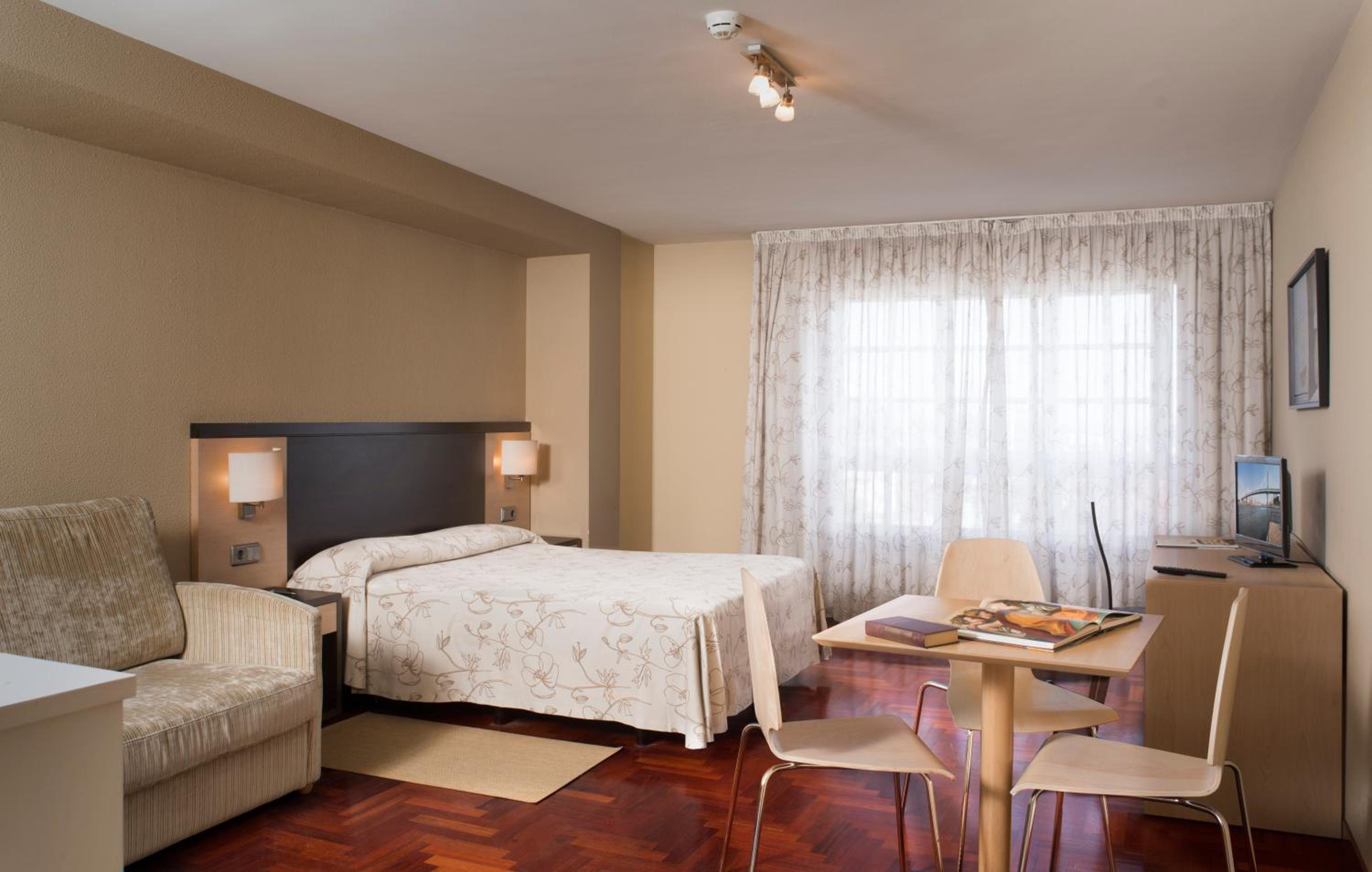 Triple Apartment photo 3